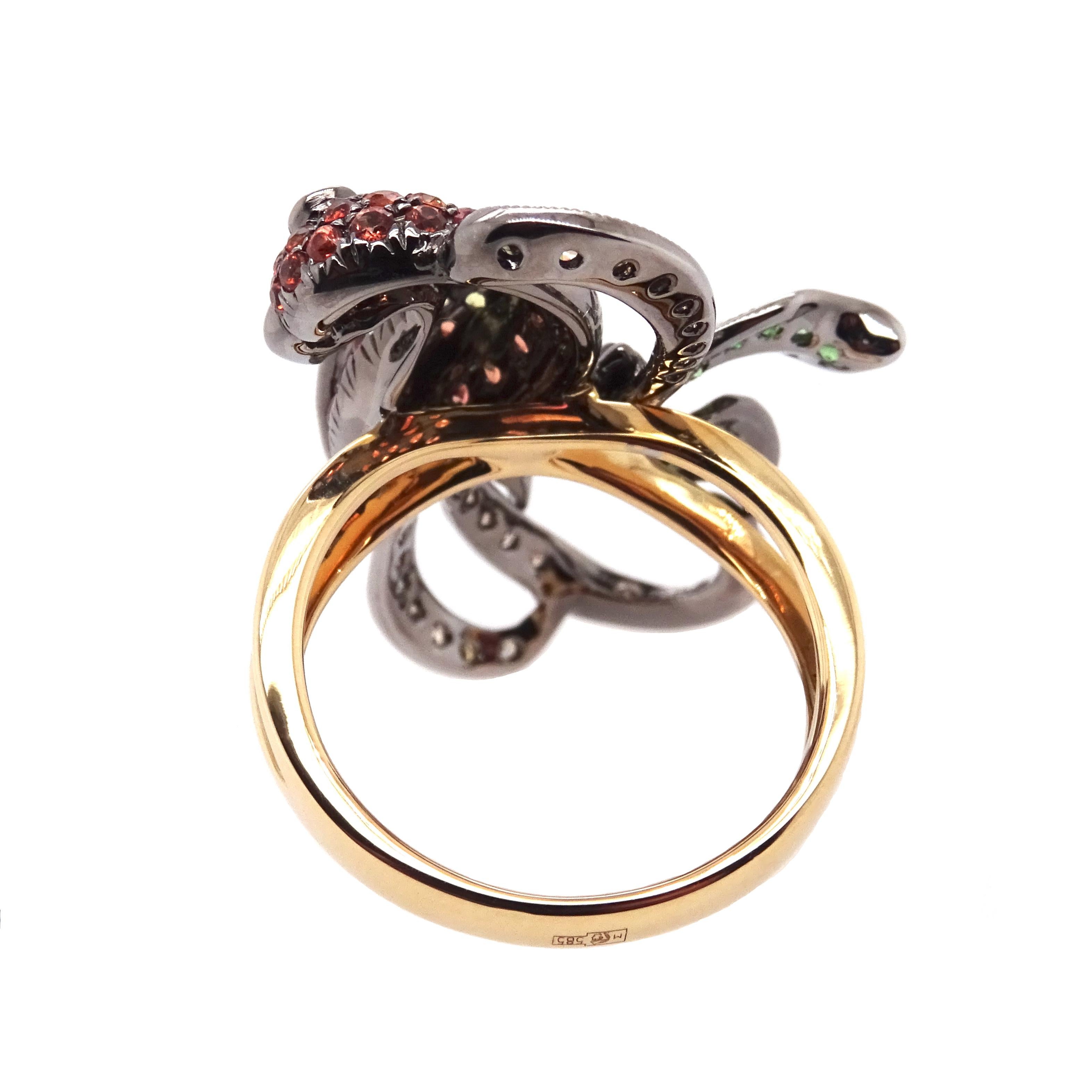 14K Gold Colourful Parrot Ring with Diamonds, Garnets and Sapphires In New Condition For Sale In ประเวศ, TH