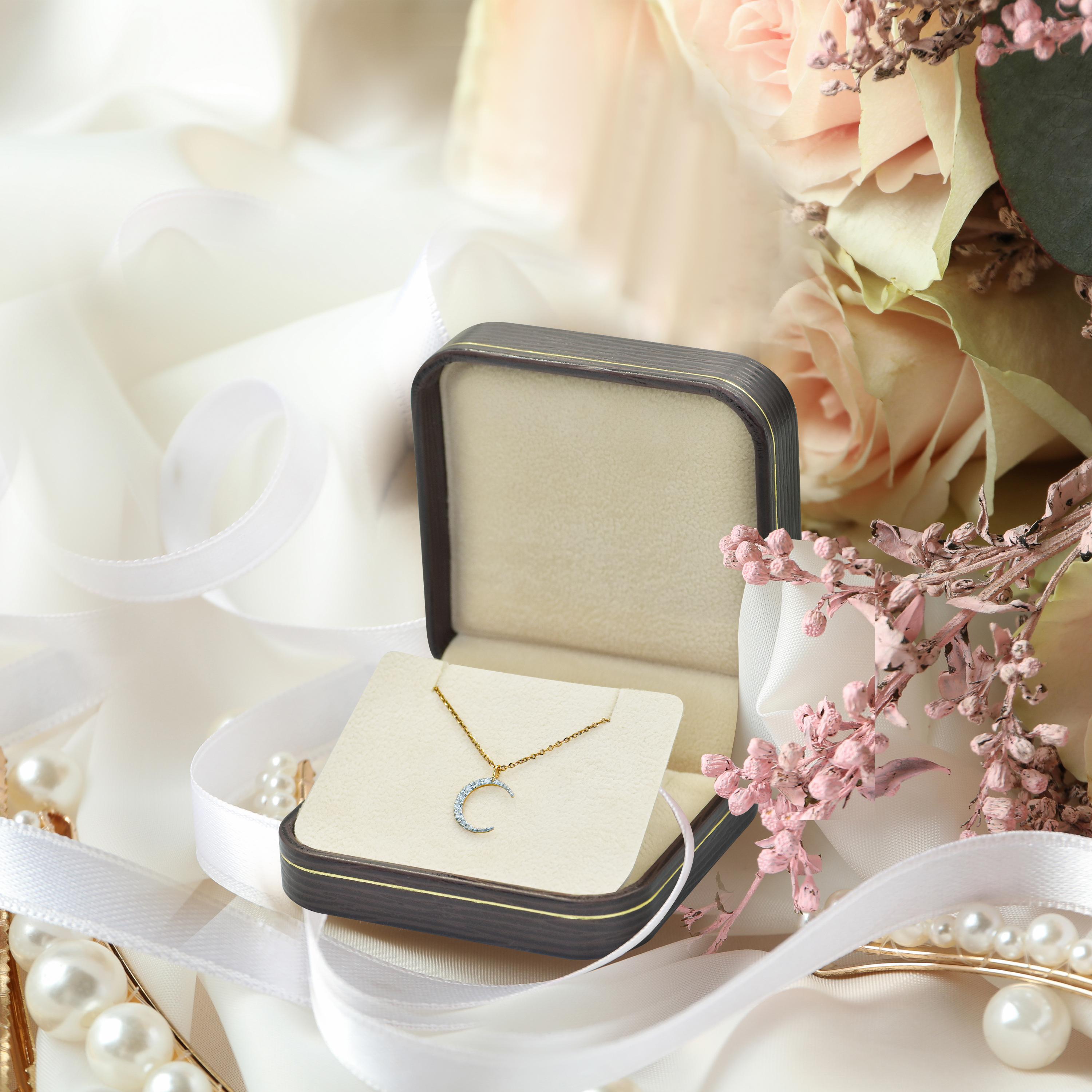 14K Gold Crescent Halbmond Diamant Halskette im Angebot 1