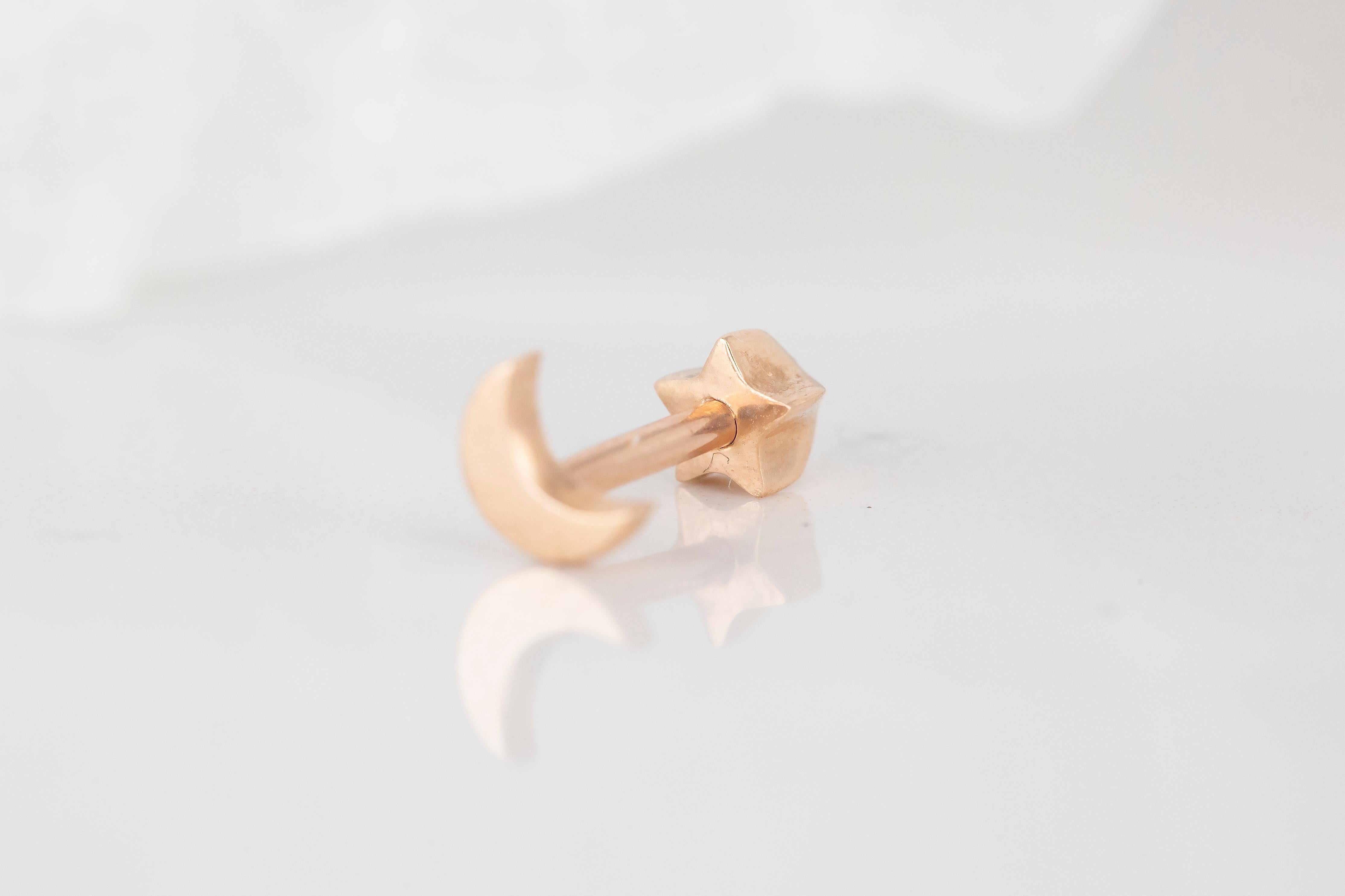 Baguette Cut 14K Gold Crescent Piercing, Gold Half Moon Earring For Sale