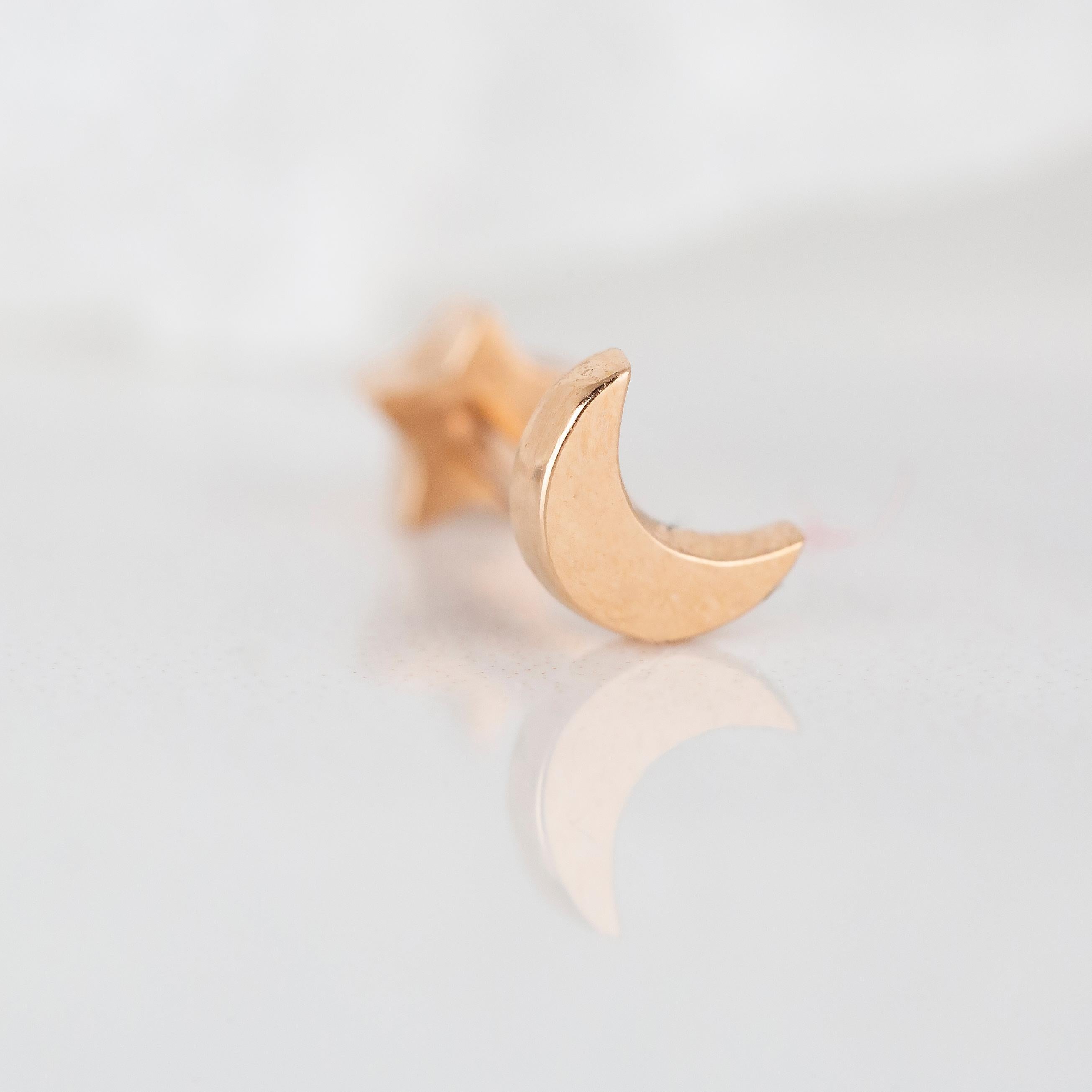 14K Gold Crescent Piercing, Gold Half Moon Earring In New Condition For Sale In ISTANBUL, TR