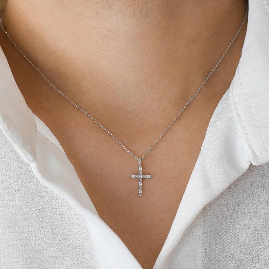 14k Gold Cross Necklace Christ Cross Pendant Religious Jesus Necklace For Sale 2