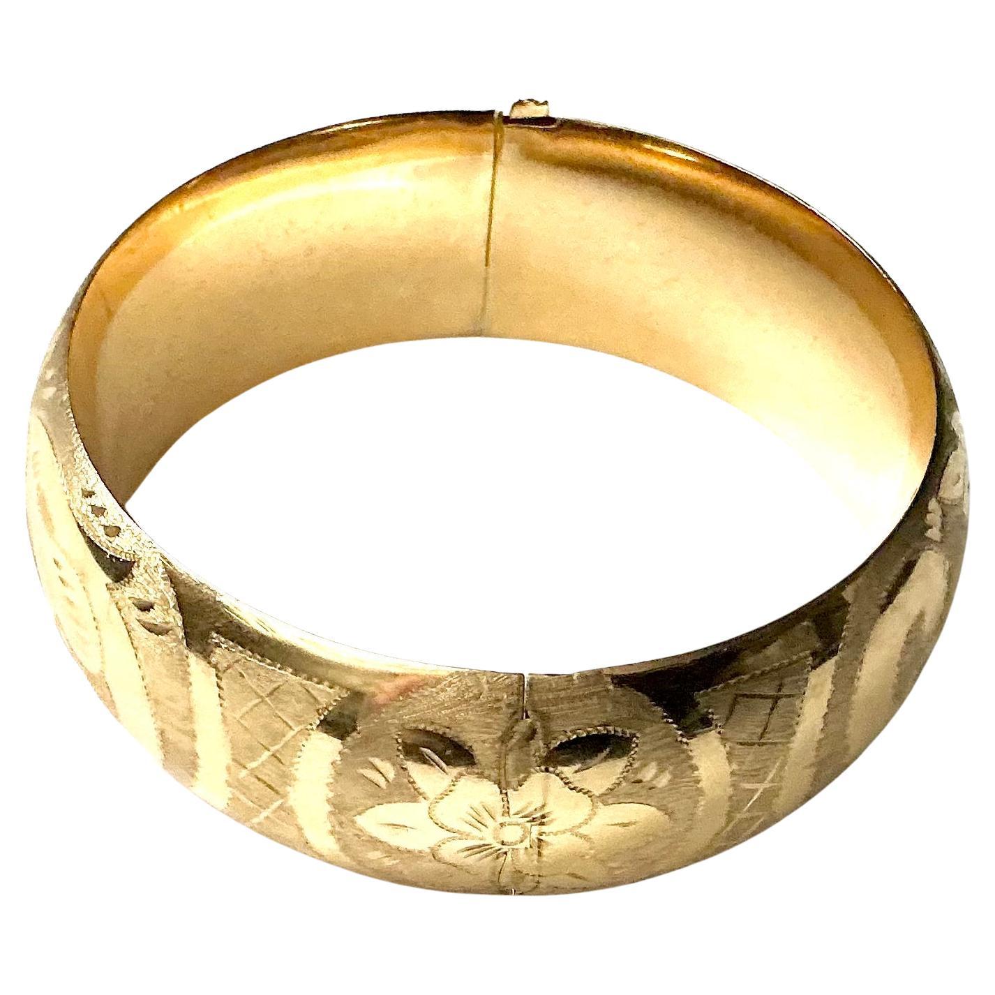 Moderne 14K Gold  Cuff Bracelet en vente