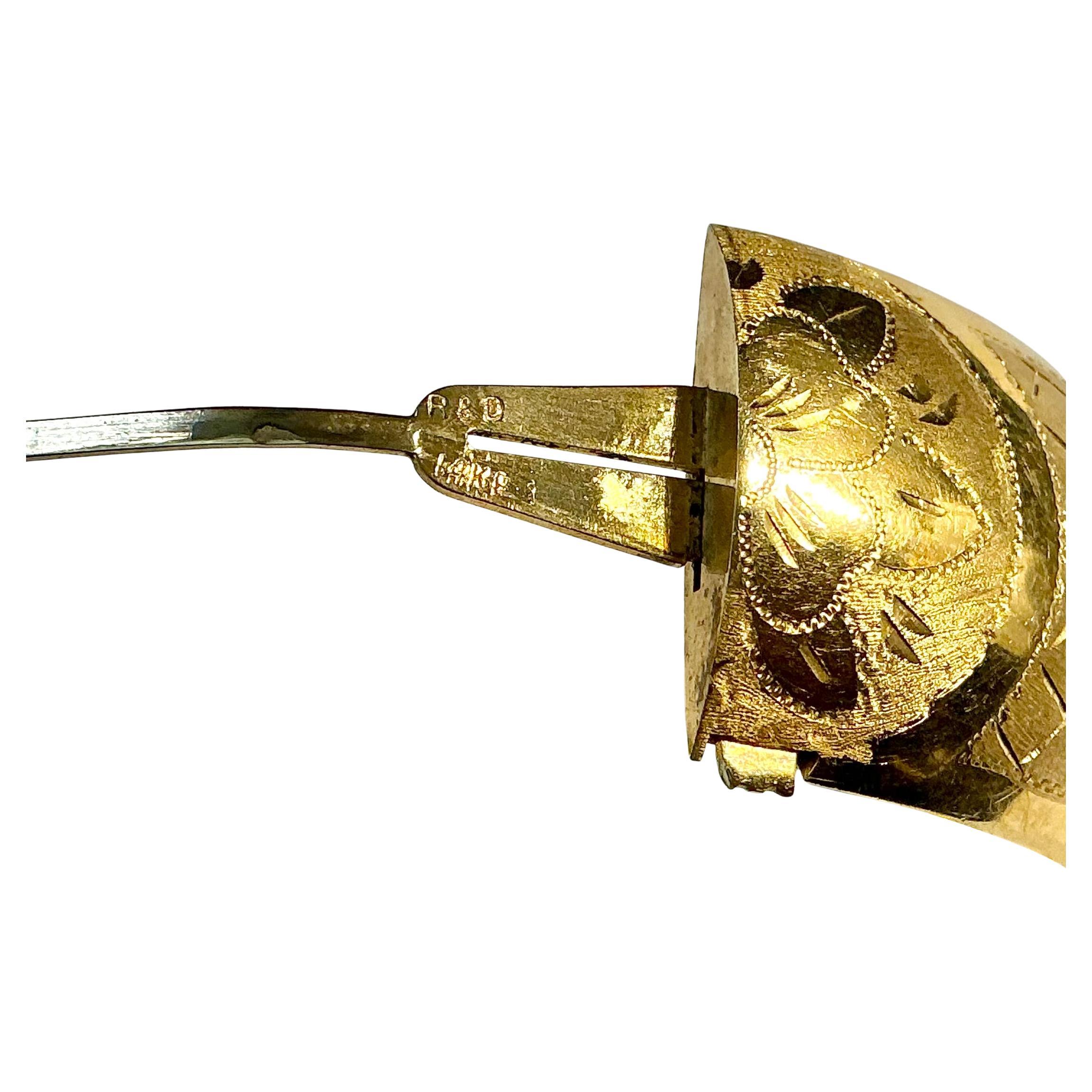 14K Gold  Cuff Bracelet en vente 2