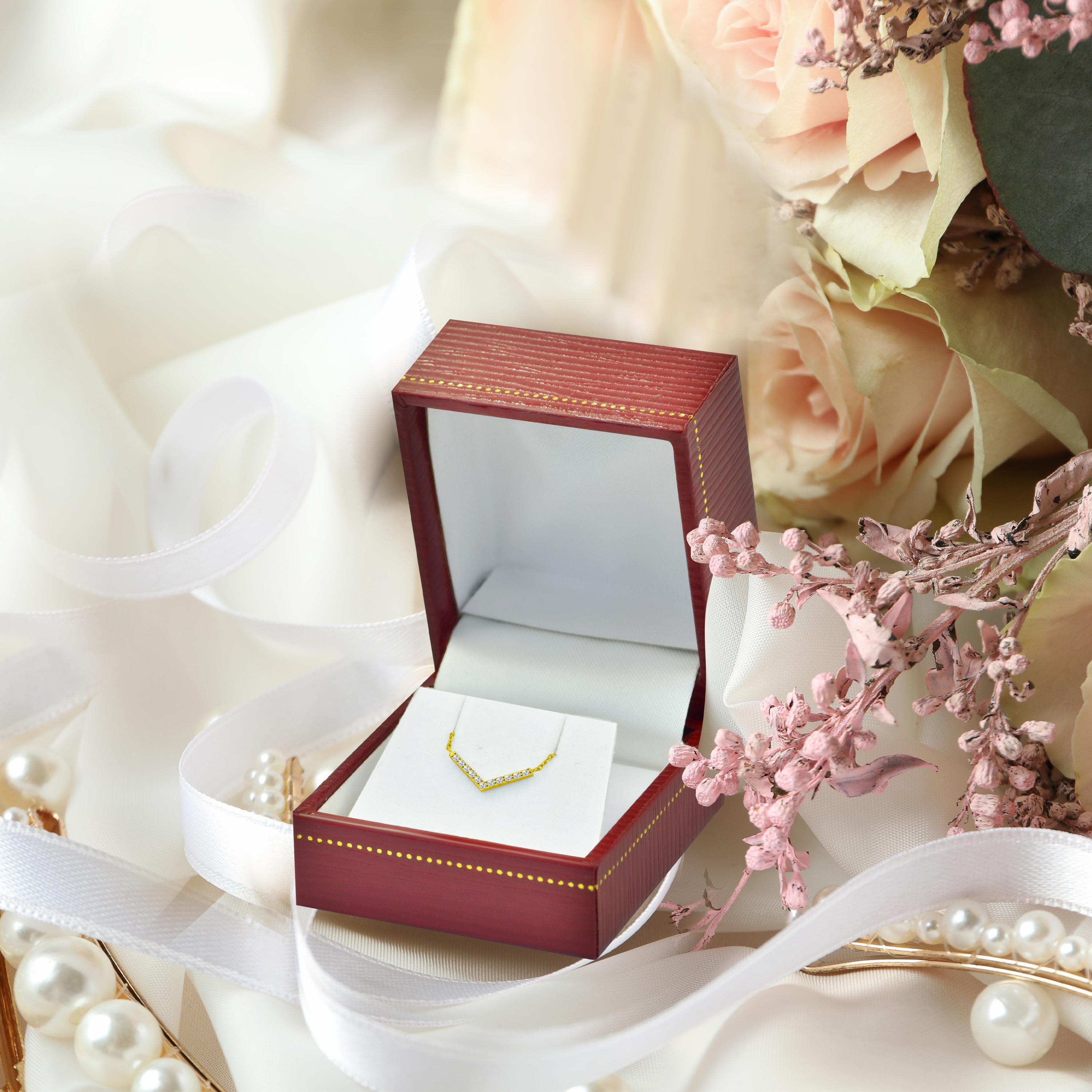 Collier en or 14 carats pavé de diamants « Dainty Pave », cadeau de Valentin moderne et minimaliste en vente 1