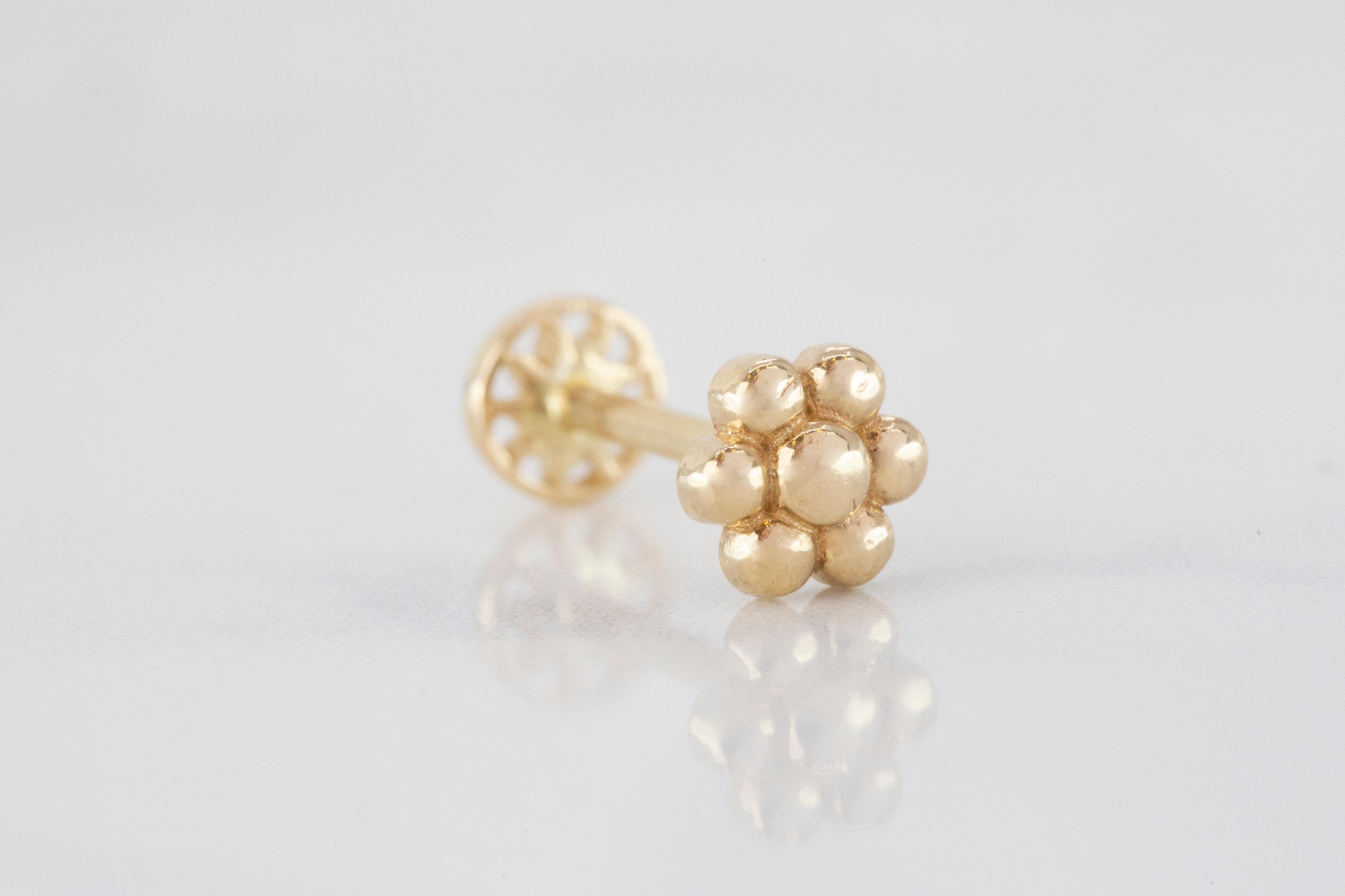 Women's 14K Gold Daisy Flower Piercing, Gold Stud Earring