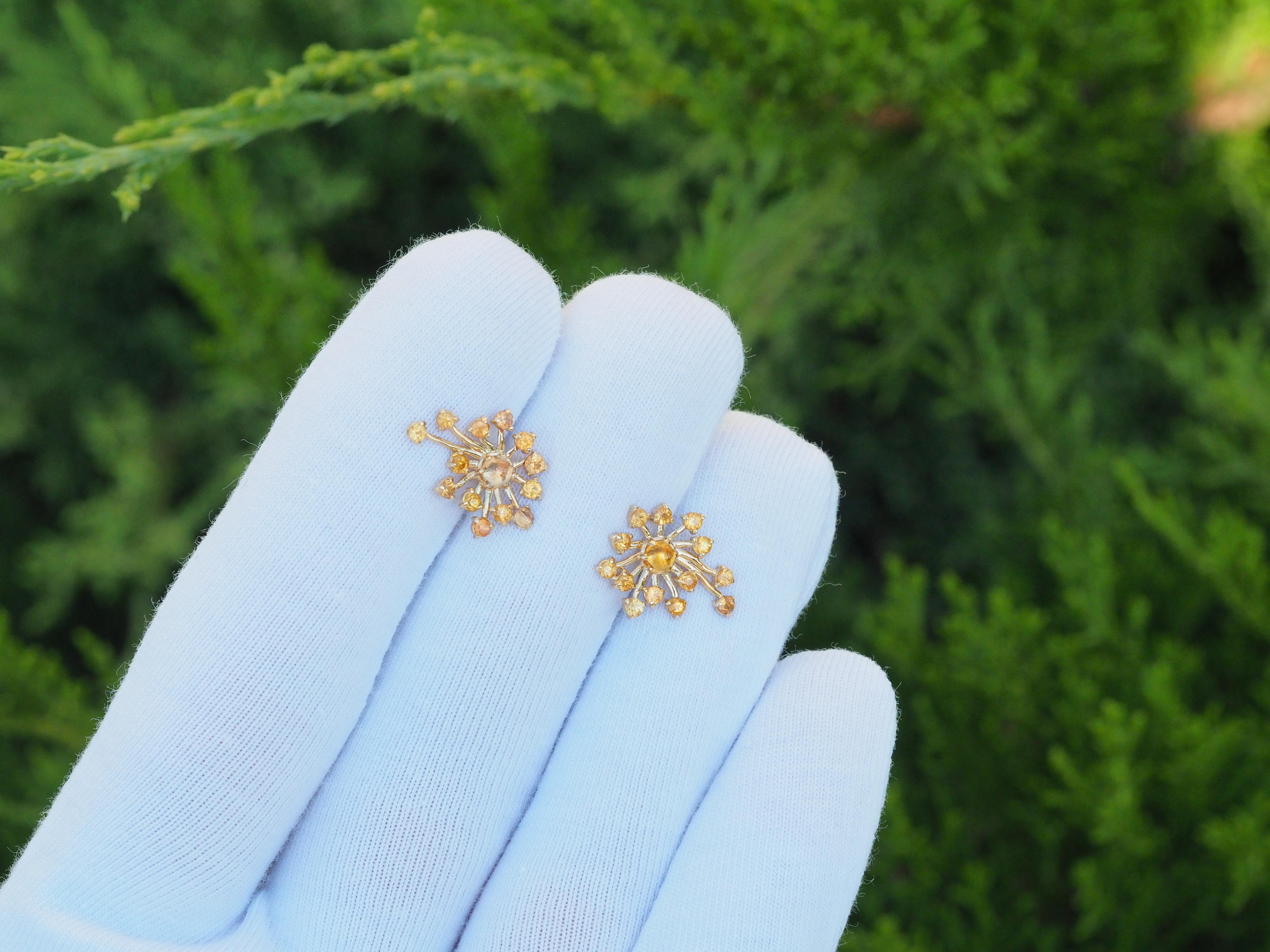 Cabochon 14k Gold Dandelion Flower Earrings Studs, Yellow Sapphire Flower Earrings For Sale