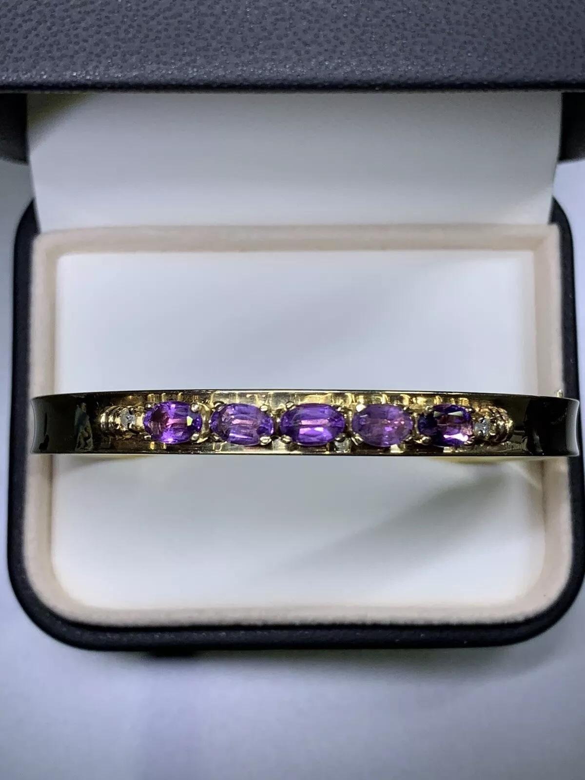Antiker Armreif aus 14 Karat Gold mit Diamanten und Amethysten im Vintage-Stil aus Gelbgold. im Angebot 3