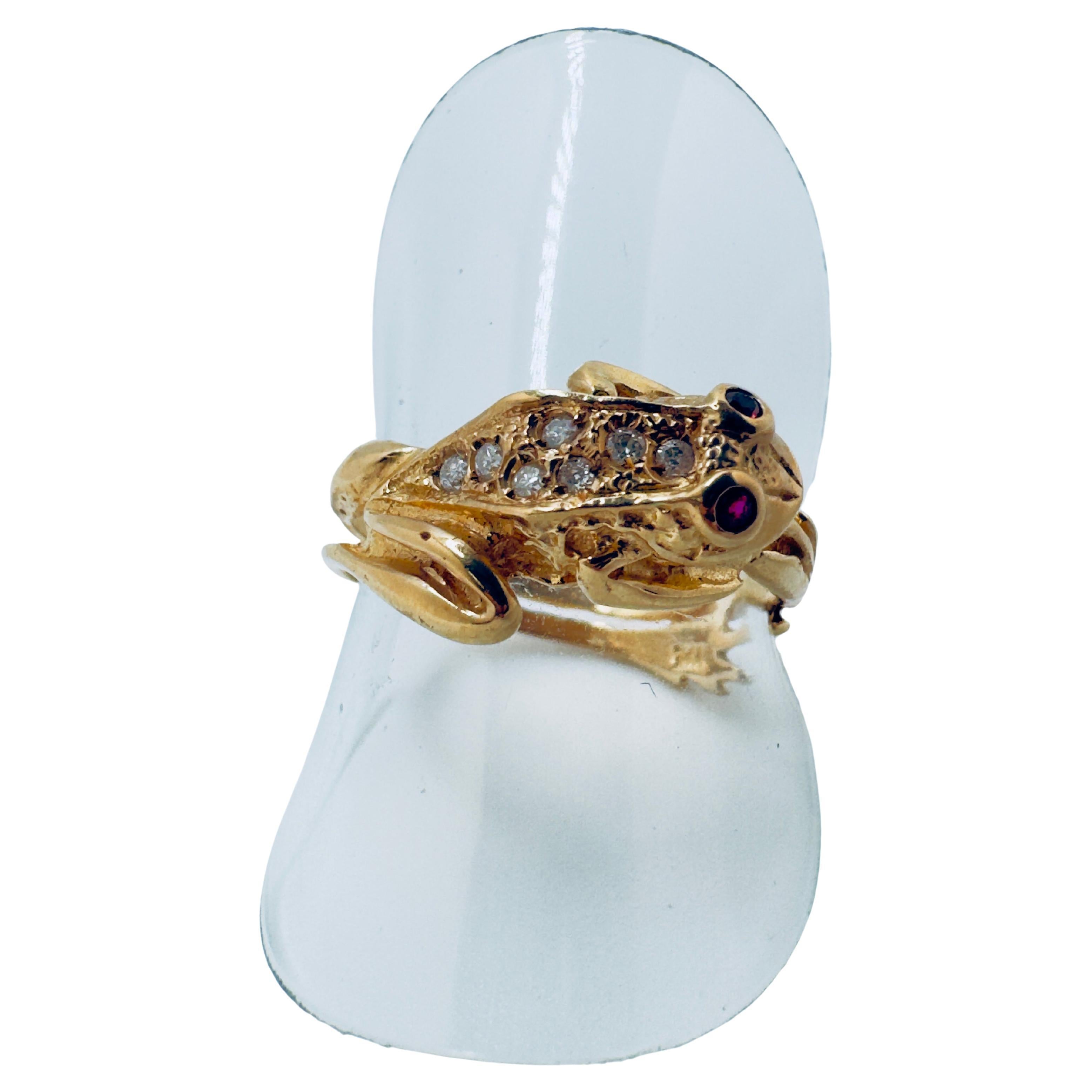 14K Gold Diamond and Ruby Frog Ring For Sale
