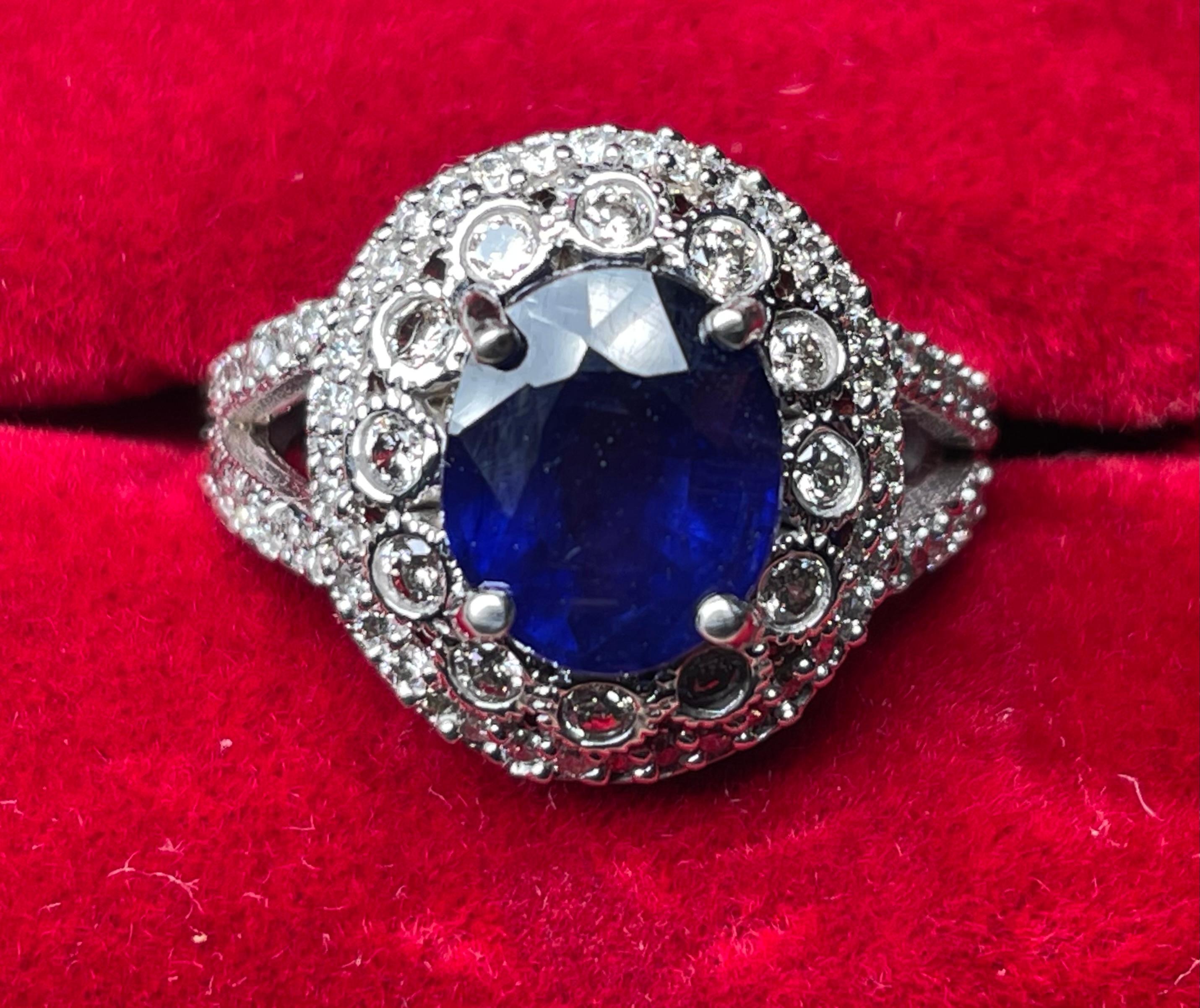 14K Gold Diamond And Sapphire Ring For Sale 2