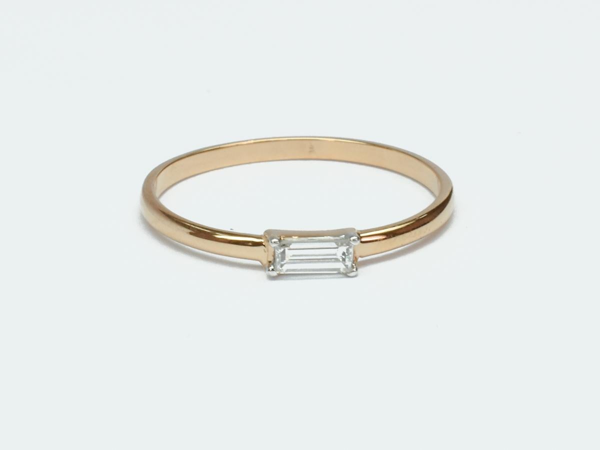 For Sale:  14k Gold Diamond Baguette Baguette Diamond Engagement Ring 2