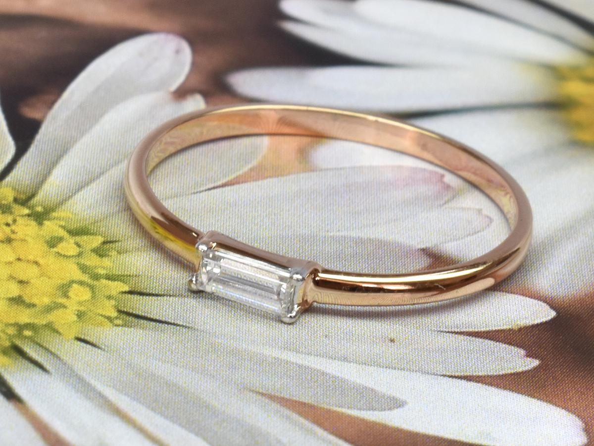For Sale:  14k Gold Diamond Baguette Baguette Diamond Engagement Ring 7