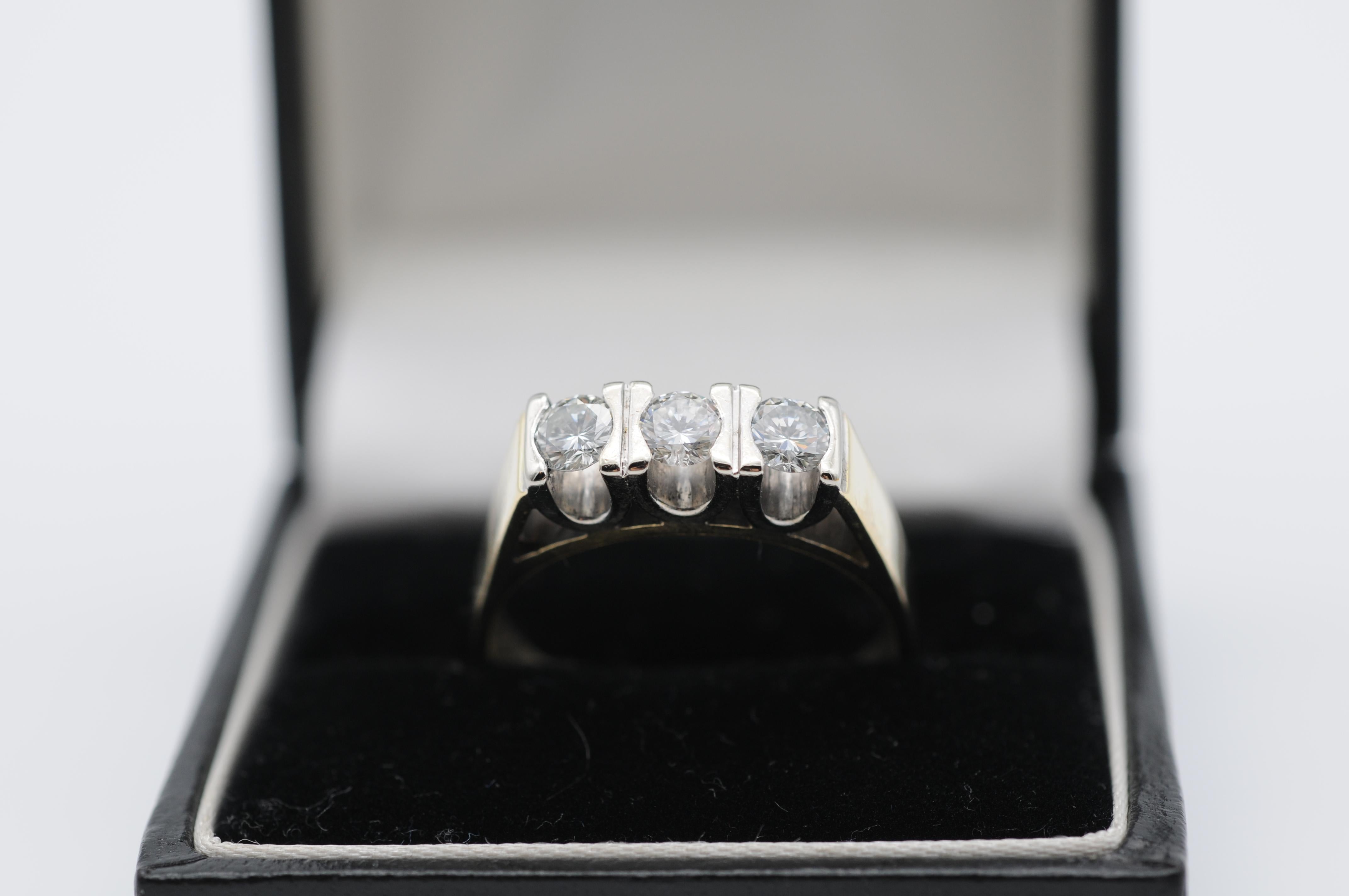 Women's or Men's 14k Gold Diamond Band Ring of 0.60 Carat For Sale