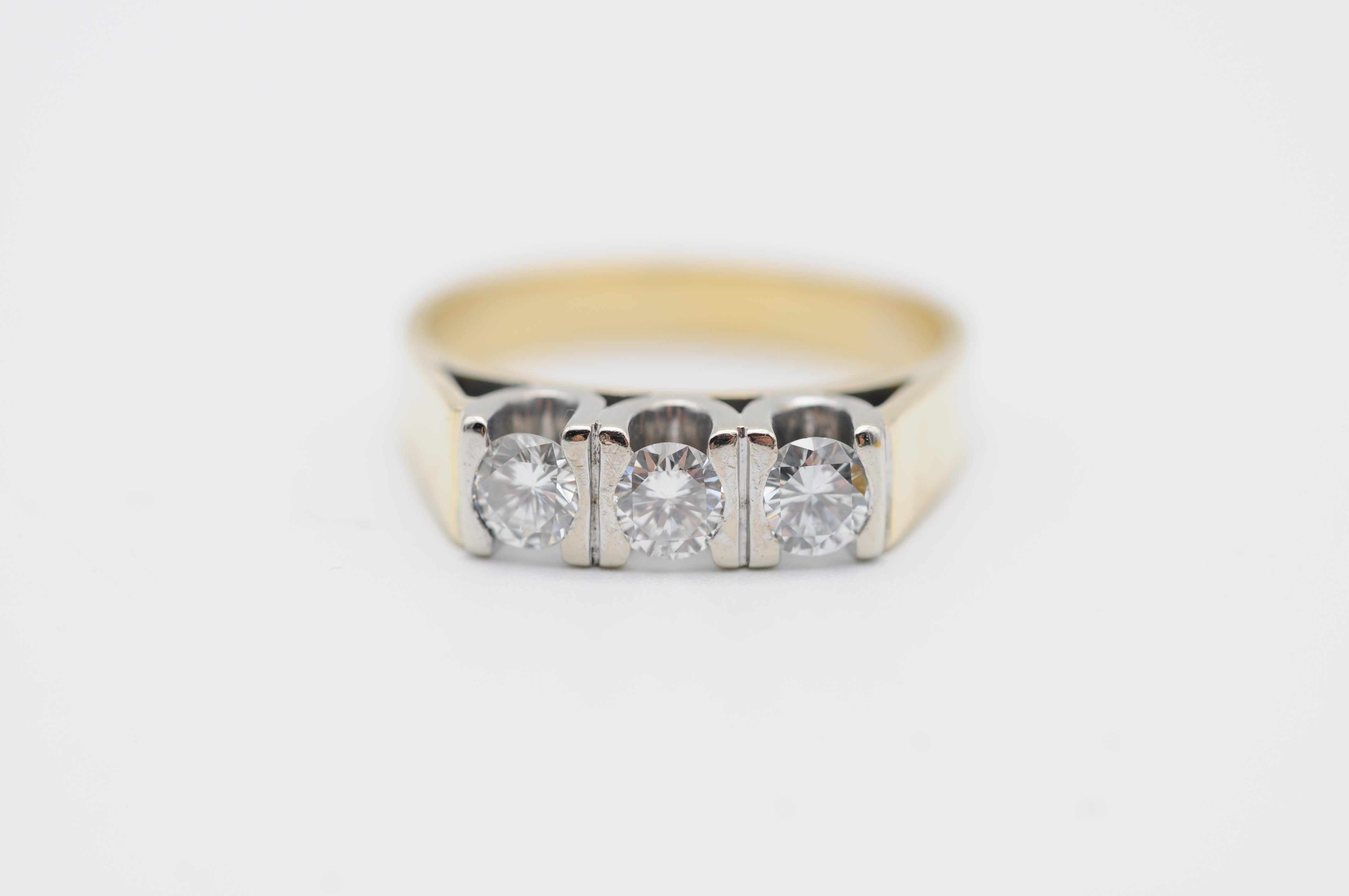 14k Gold Diamond Band Ring of 0.60 Carat For Sale 2