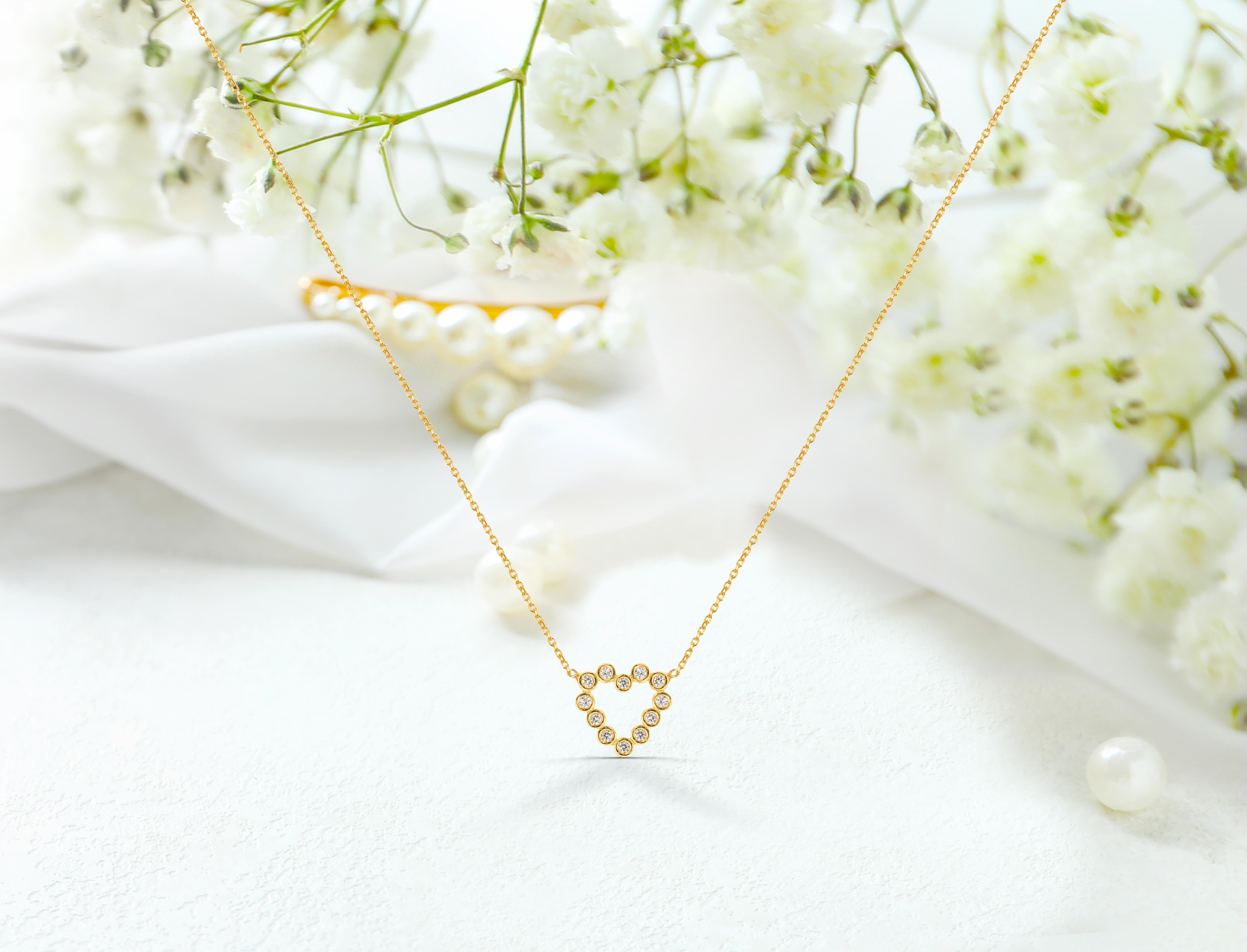 Collier coeur en or 14k avec lunette en diamant - Valentine Jewelry en vente 4