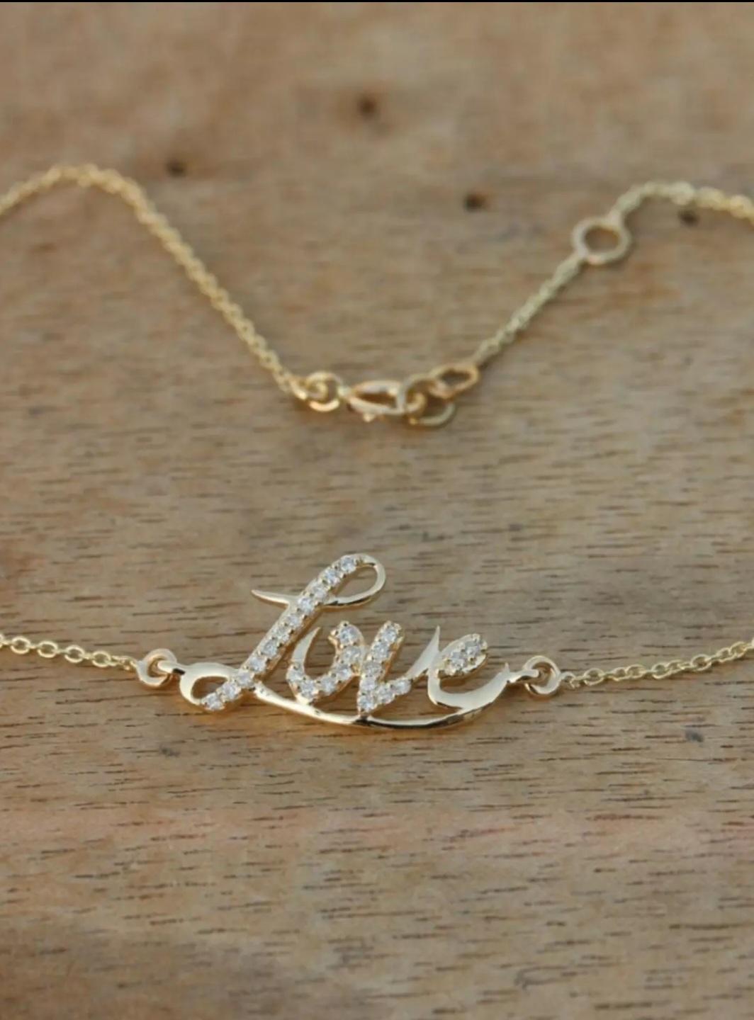 Women's 14K Gold Diamond Charm Bracelet Jewelry Natural Diamond Birthday Gift For Women. For Sale