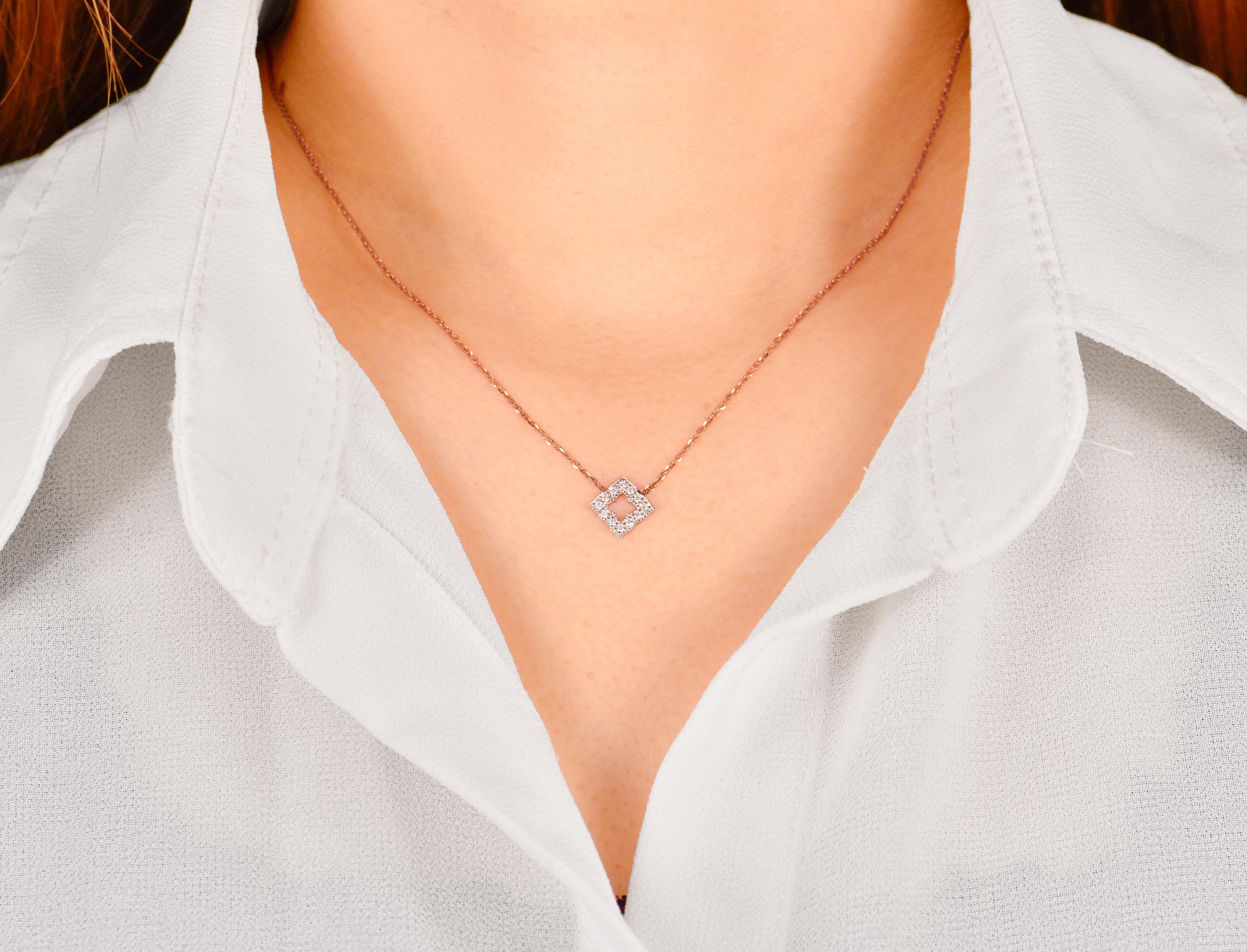 14k Gold Diamant-Charm-Anhänger-Halskette Quadratische Blume Kleeblatt-Charm-Halskette im Angebot 7