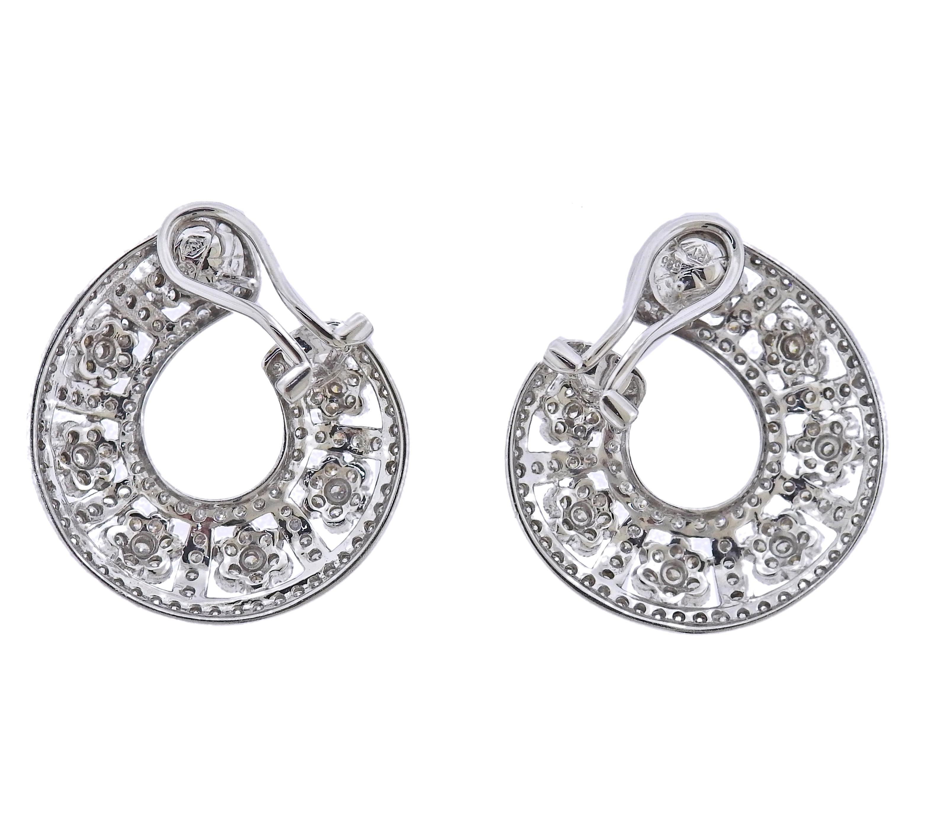 Round Cut 14k Gold Diamond Cocktail Earrings For Sale