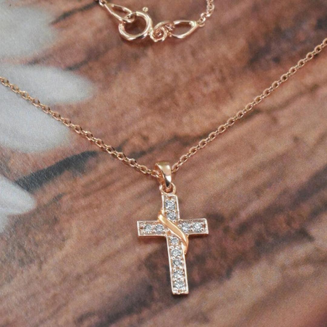 14k Gold Diamond Cross Necklace Baptism Confirmation Pendant In New Condition For Sale In Bangkok, TH