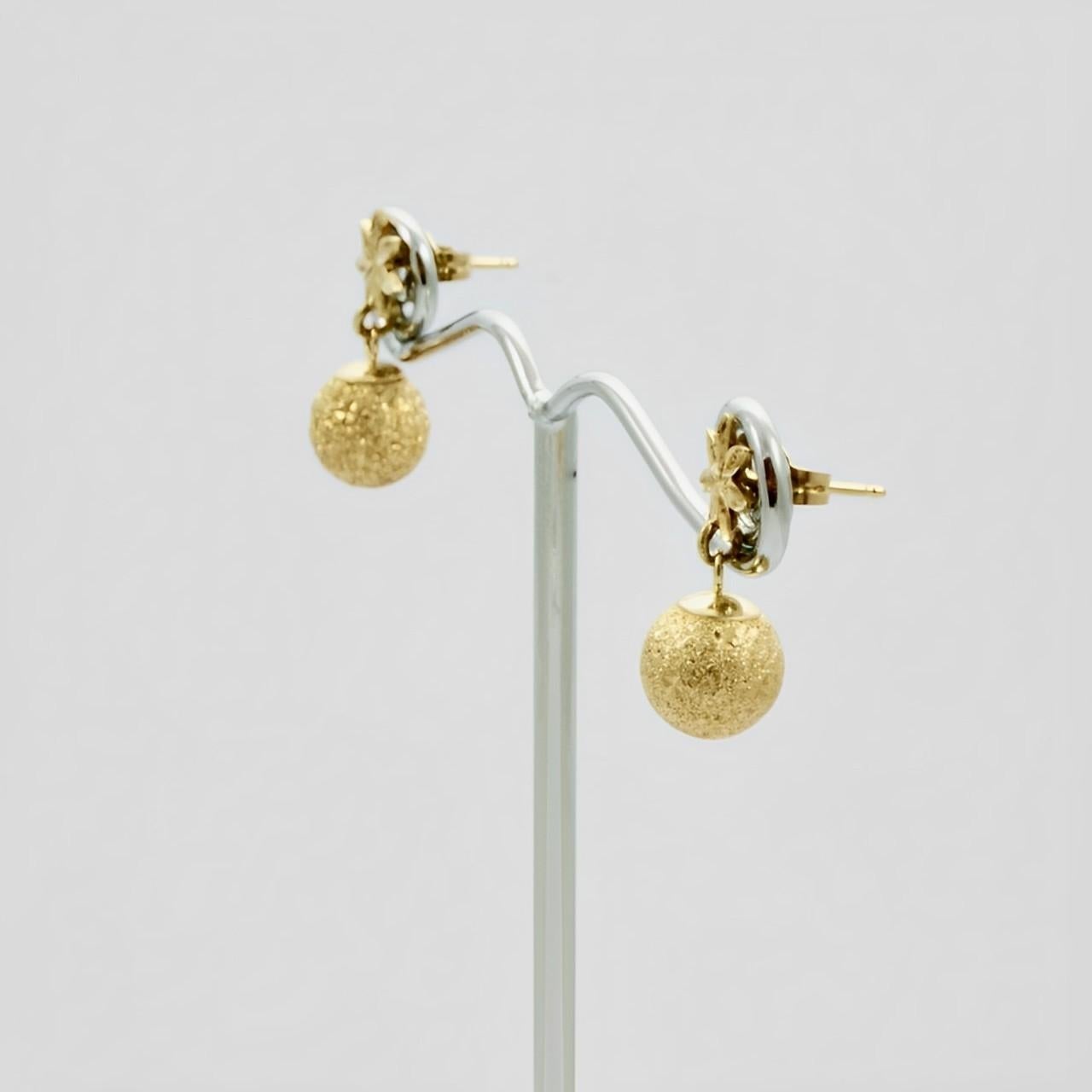 Women's or Men's 14K Gold Diamond Cut Flower and Textured Ball Earrings For Sale