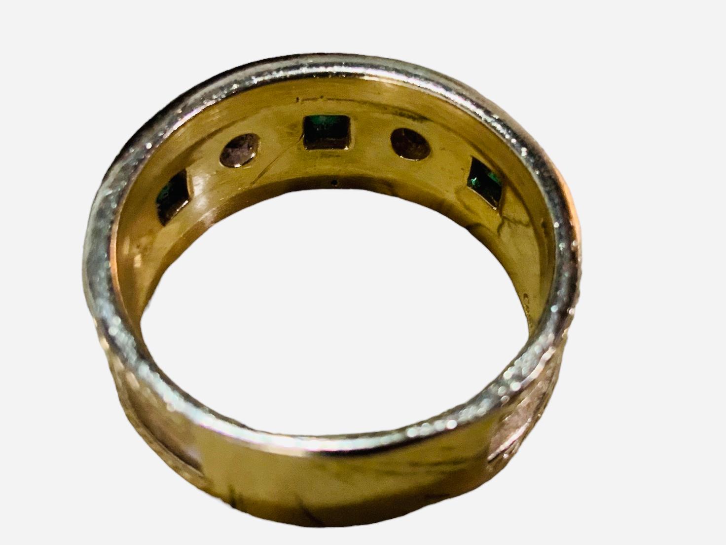 14 Karat Gold Diamant-Smaragd-Ring im Zustand „Gut“ in Guaynabo, PR
