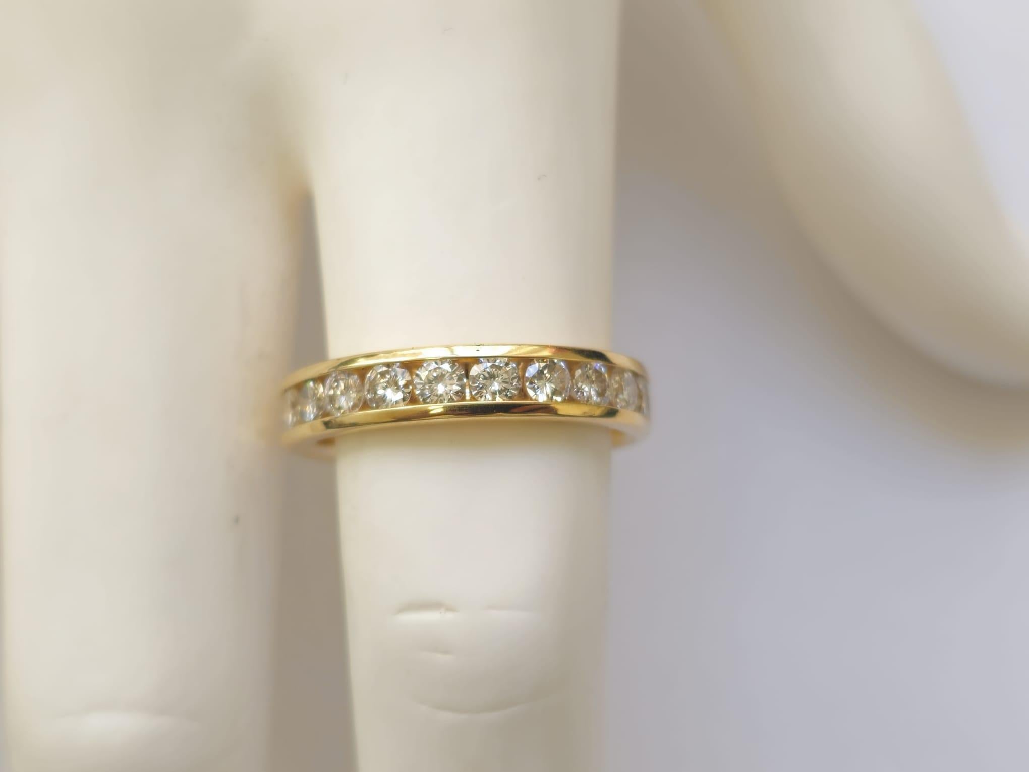 Women's or Men's 14k Gold & Diamond Engagement Band Ring For Sale