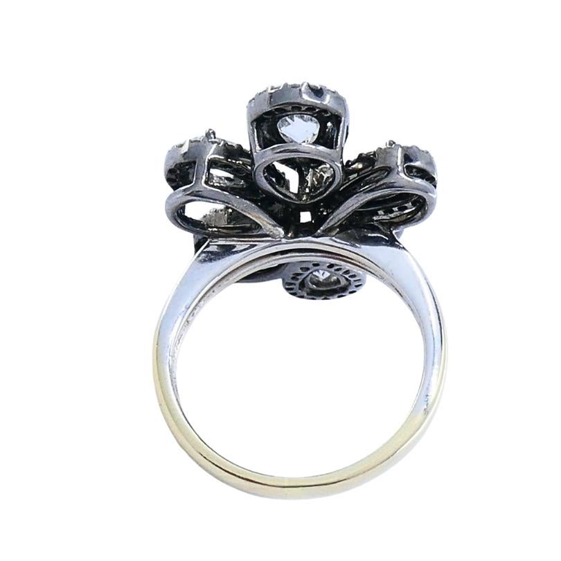 Or 14k  Bague de cocktail à fleurs en diamant en vente 1