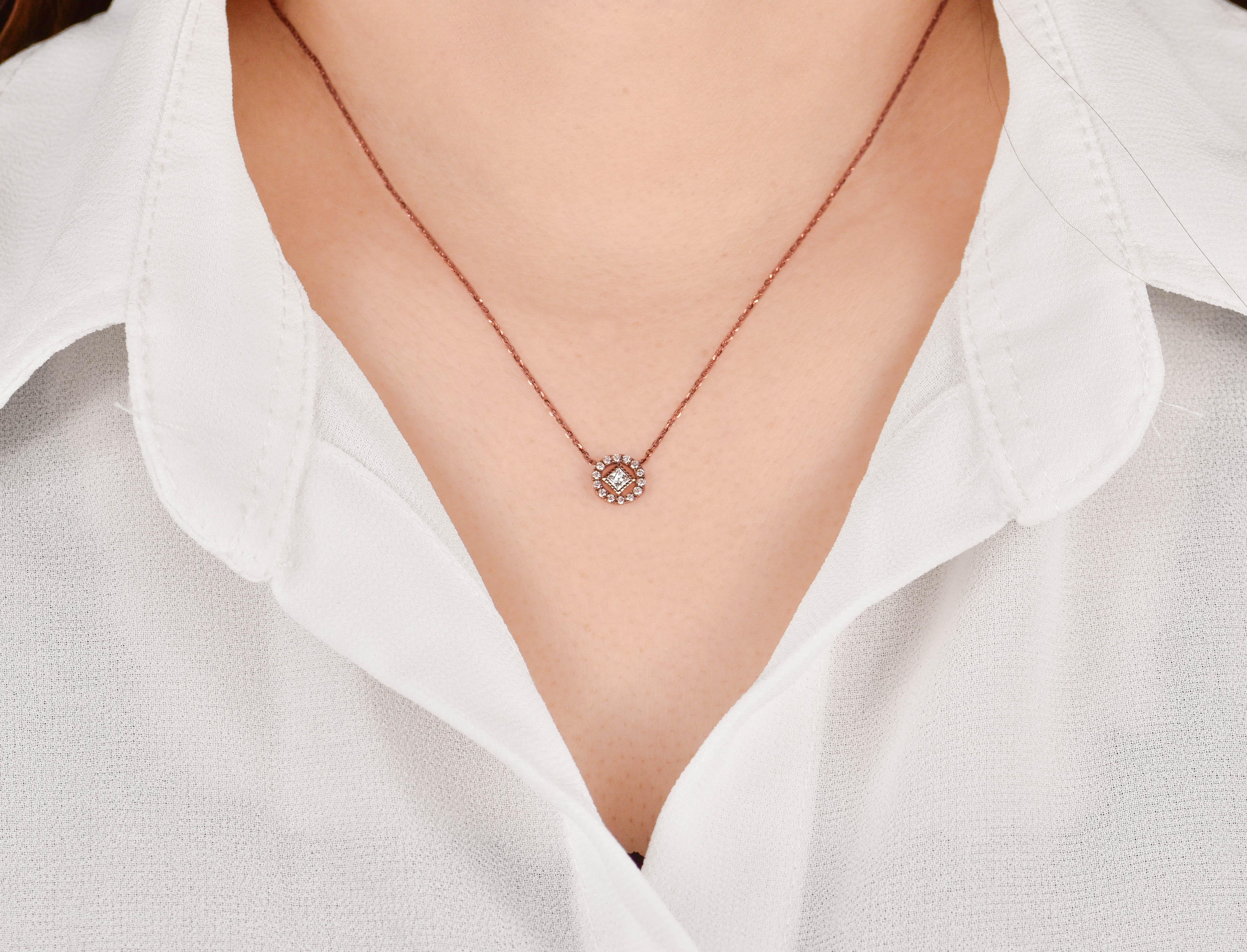 14k Gold Diamond Halo Necklace Princess Cut Necklace Diamond Pendant For Sale 4