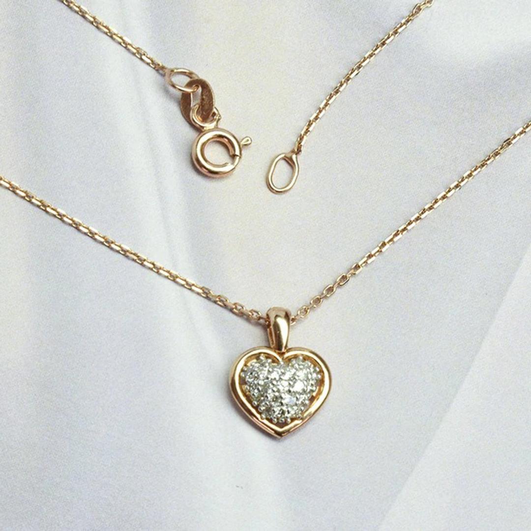 14k Gold Diamond Heart Necklace Valentine Jewelry In New Condition For Sale In Bangkok, TH