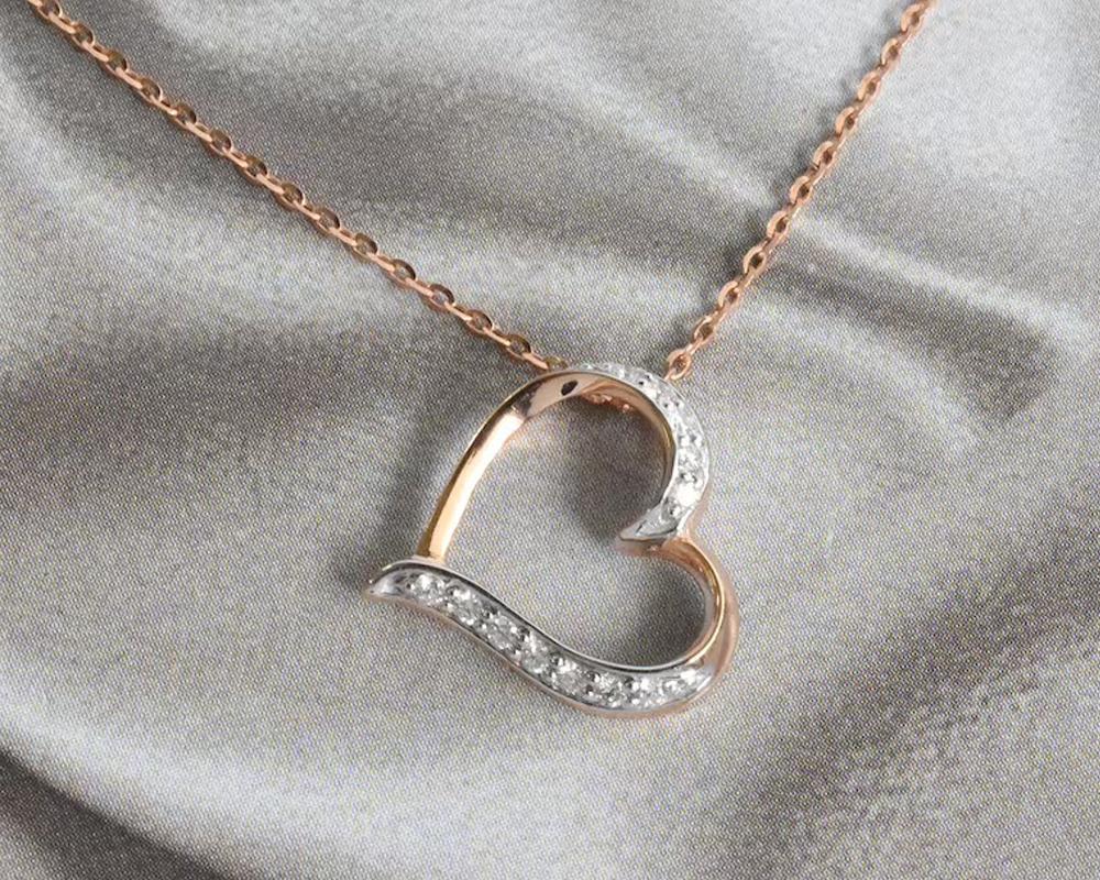 Round Cut 14k Gold Diamond Heart Pendant Necklace Valentine Jewelry For Sale