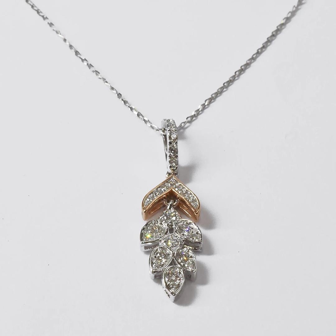 Collana con foglie di diamante in oro 14k Collana da sposa In condizioni Nuovo in vendita a Bangkok, TH