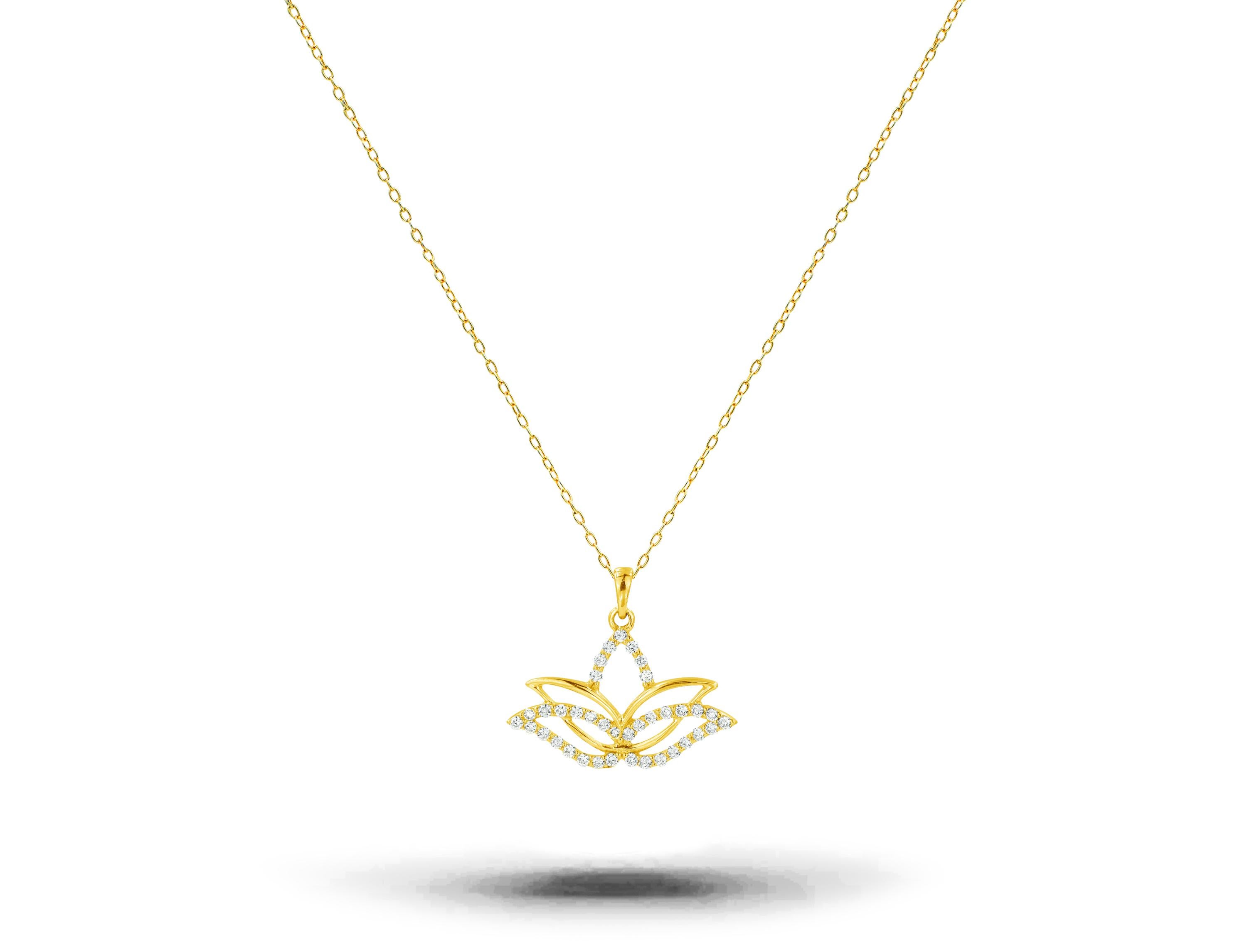 Moderne Collier lotus spirituel minimaliste en or 14 carats et diamants en vente