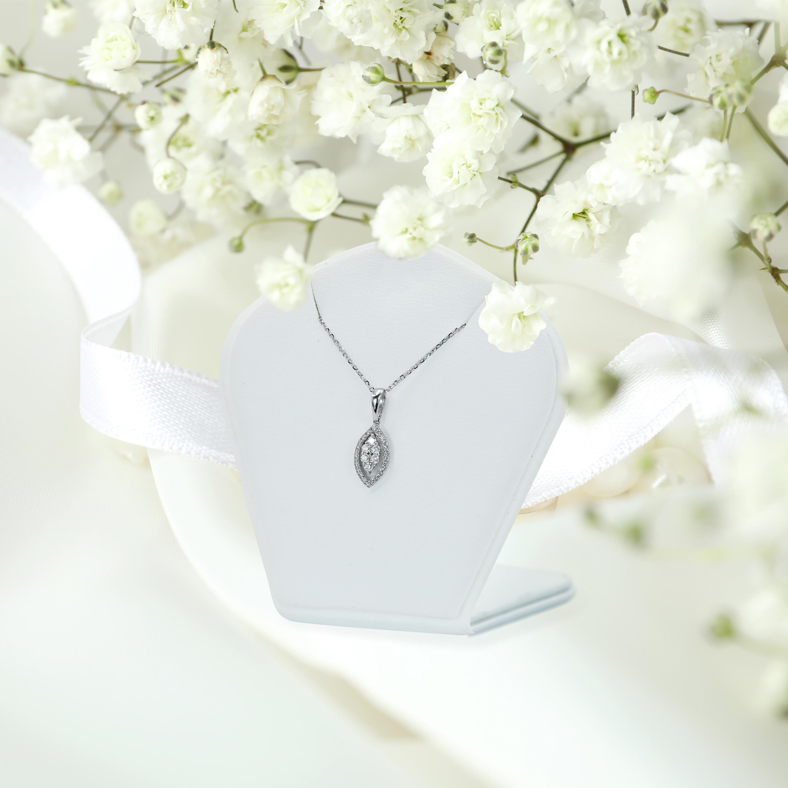 14K Gold Diamant-Marquise-Halo-Diamant-Halskette mit Marquise-Diamant-Anhänger für Damen oder Herren im Angebot