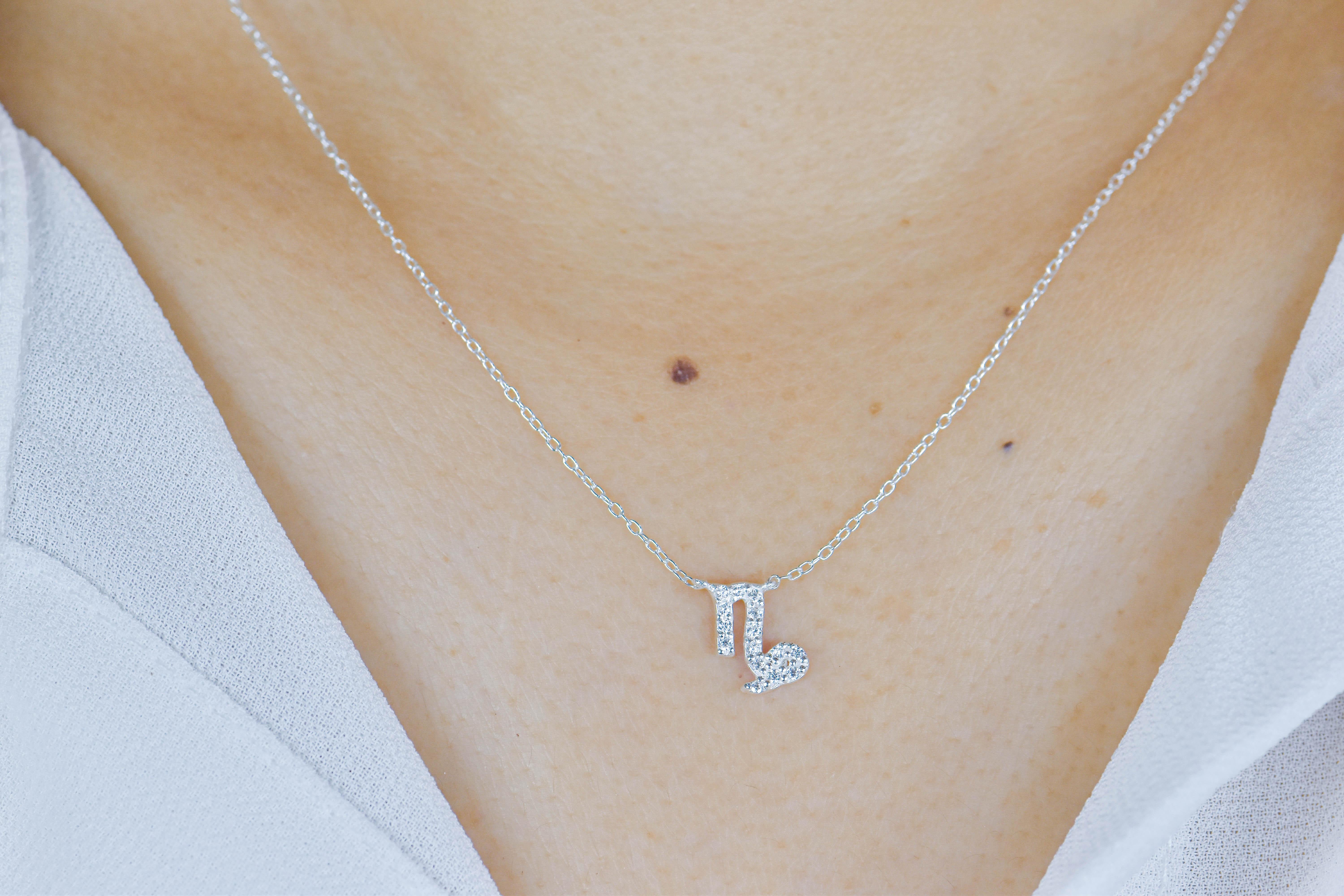 Women's or Men's 14k Gold Diamond Necklace Capricorn Zodiac Sign Birth Sign Necklace For Sale