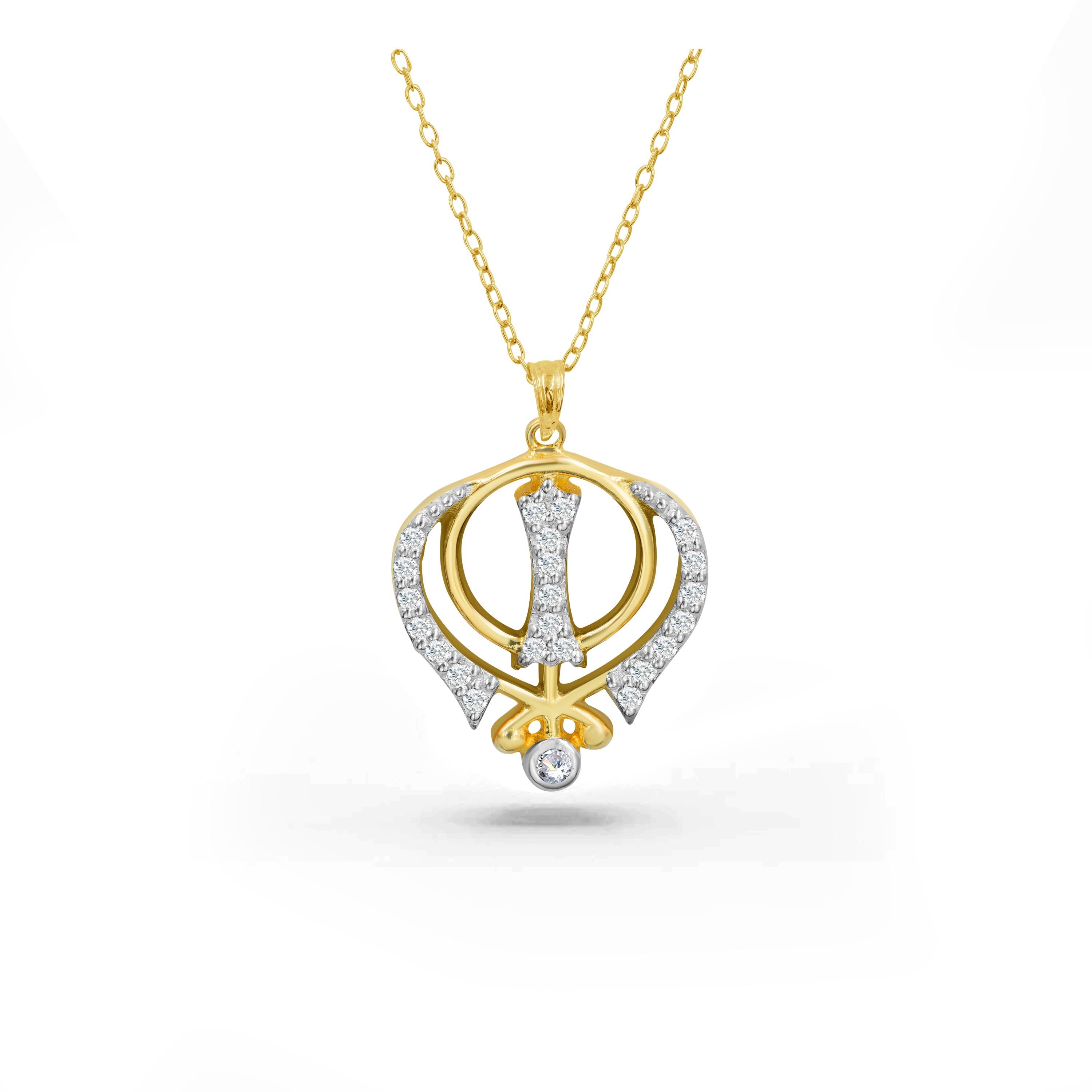 Le collier en diamants Khanda, fabriqué à la main, est idéal à porter au quotidien pour apporter paix intérieure et spiritualité. Nous garantissons une qualité de premier ordre avec un diamant de 0,12 carat magnifiquement serti dans ce collier. Ce