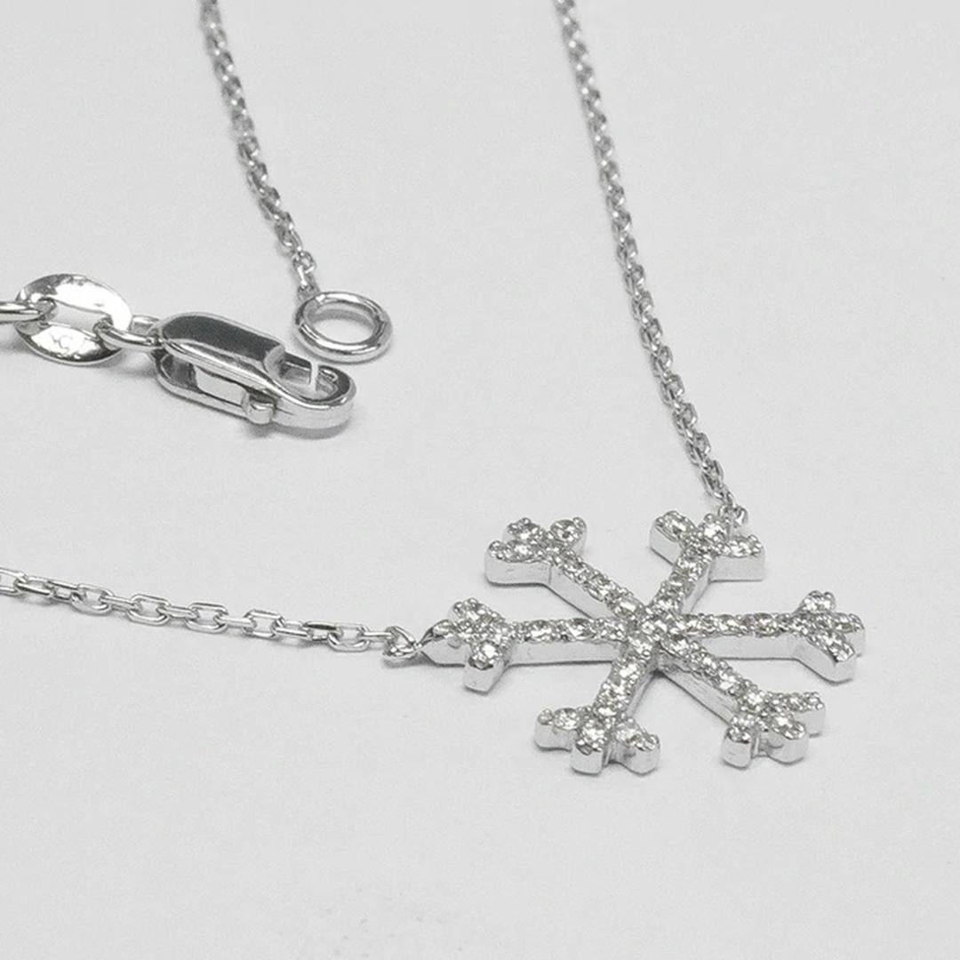 14k Gold Diamond Snowflake Necklace Winter Snowflake Christmas Gift For Sale 1