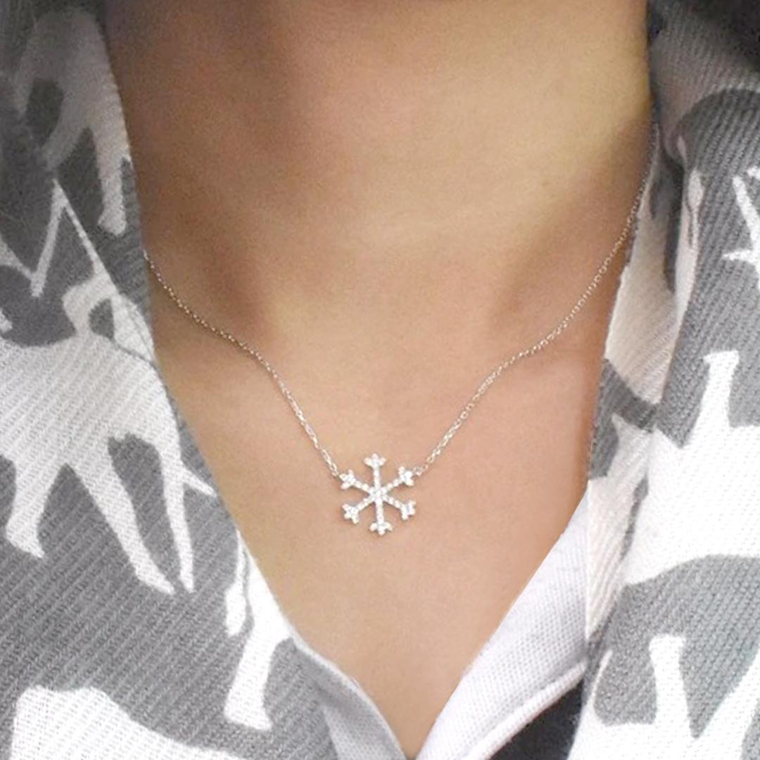 14k Gold Diamond Snowflake Necklace Winter Snowflake Christmas Gift For Sale 3