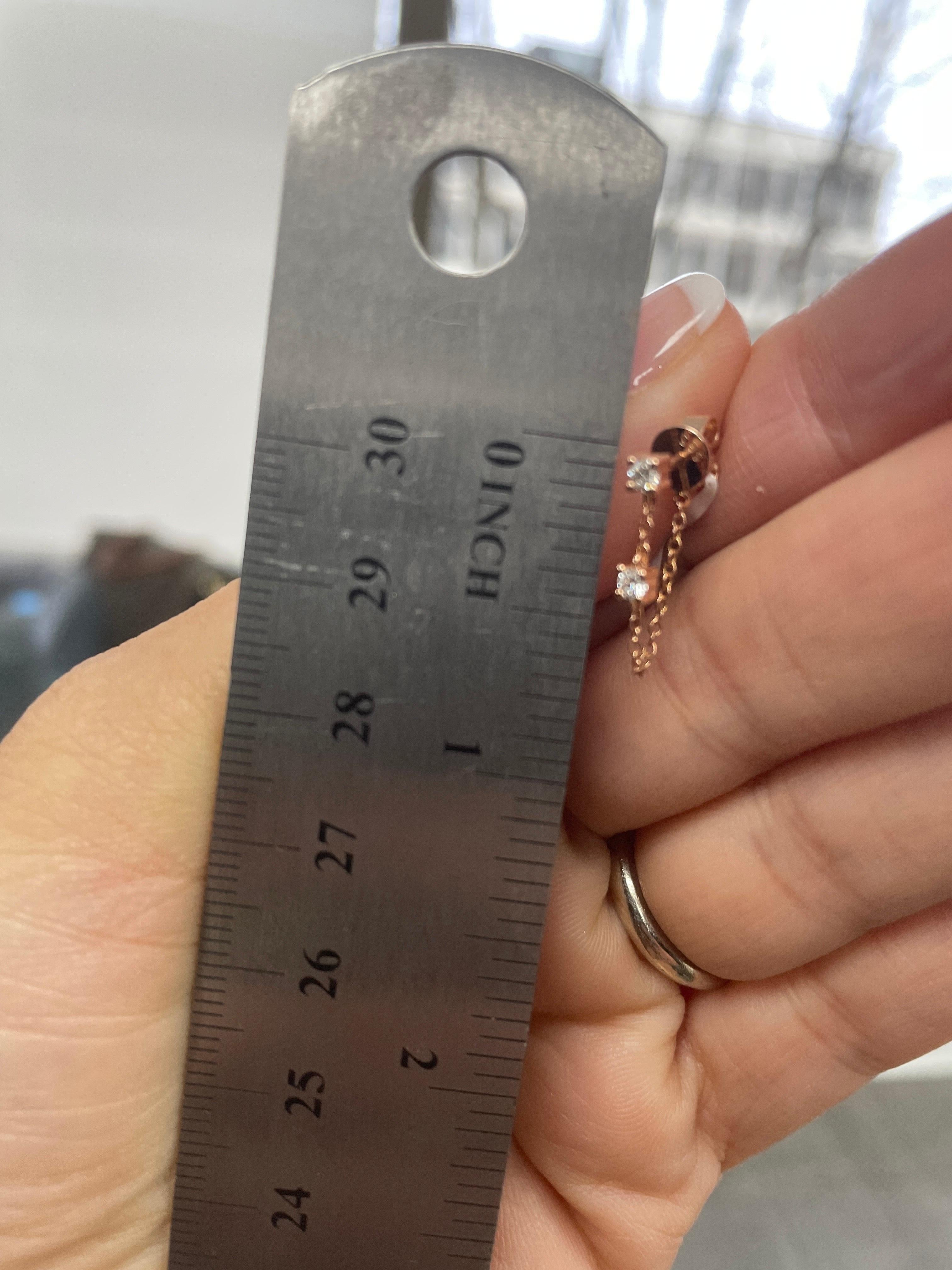 Contemporaneo Orecchini a catena in oro 14k e diamanti in vendita