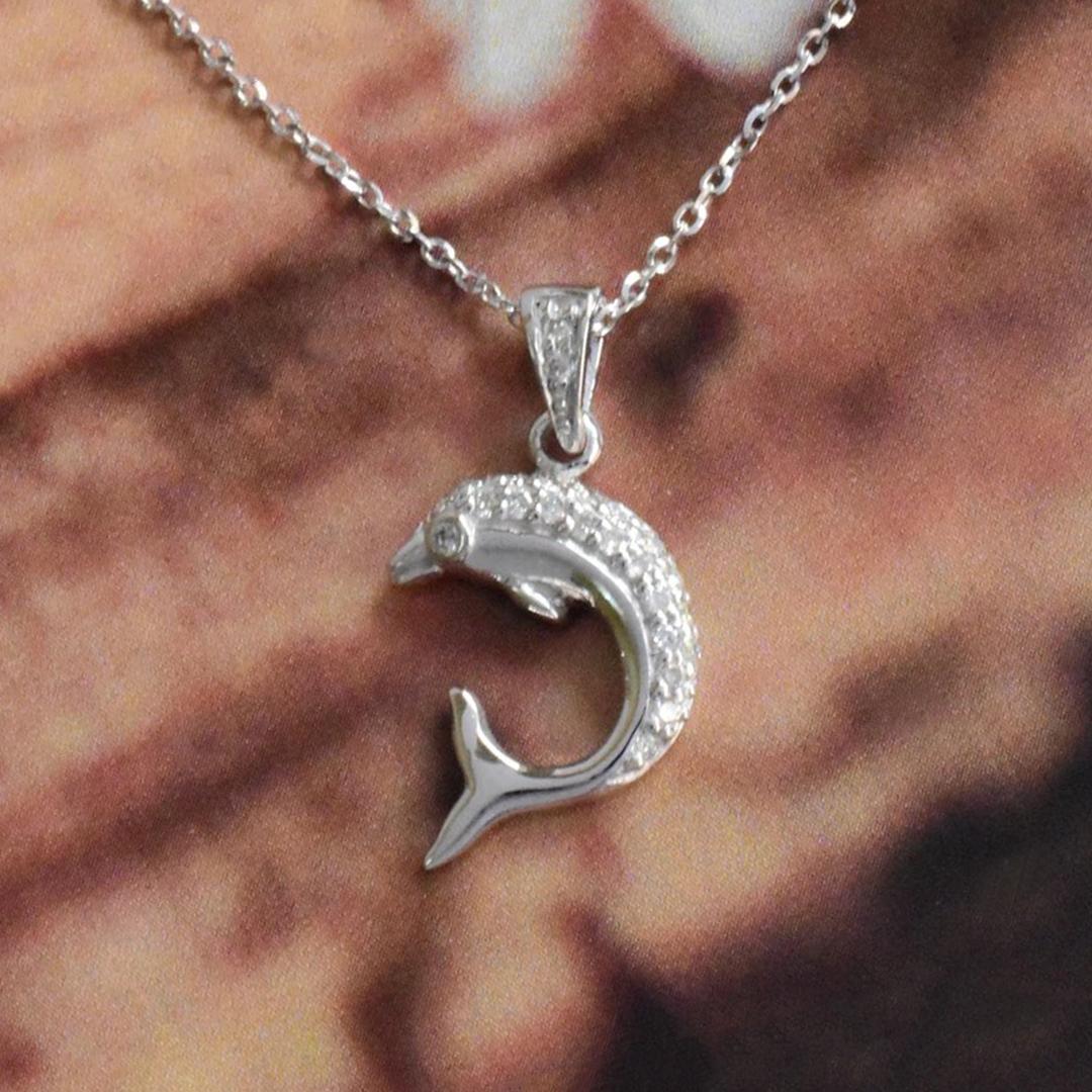 14k Gold Dolphin Necklace Nautical Marine Beach Dolphin Pendant In New Condition For Sale In Bangkok, TH