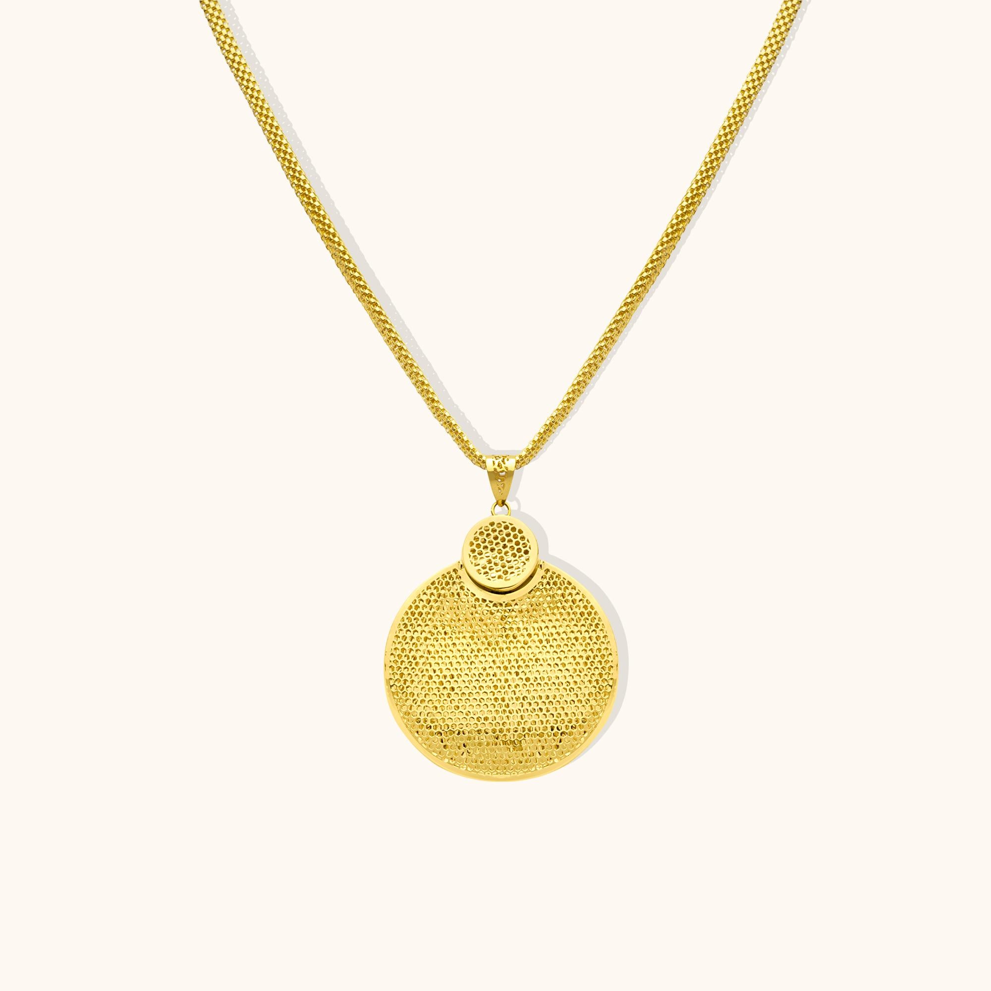 14K Gold Double Circle Honeycomb Anhänger - Handcrafted Statement Fine Jewelry (Zeitgenössisch) im Angebot
