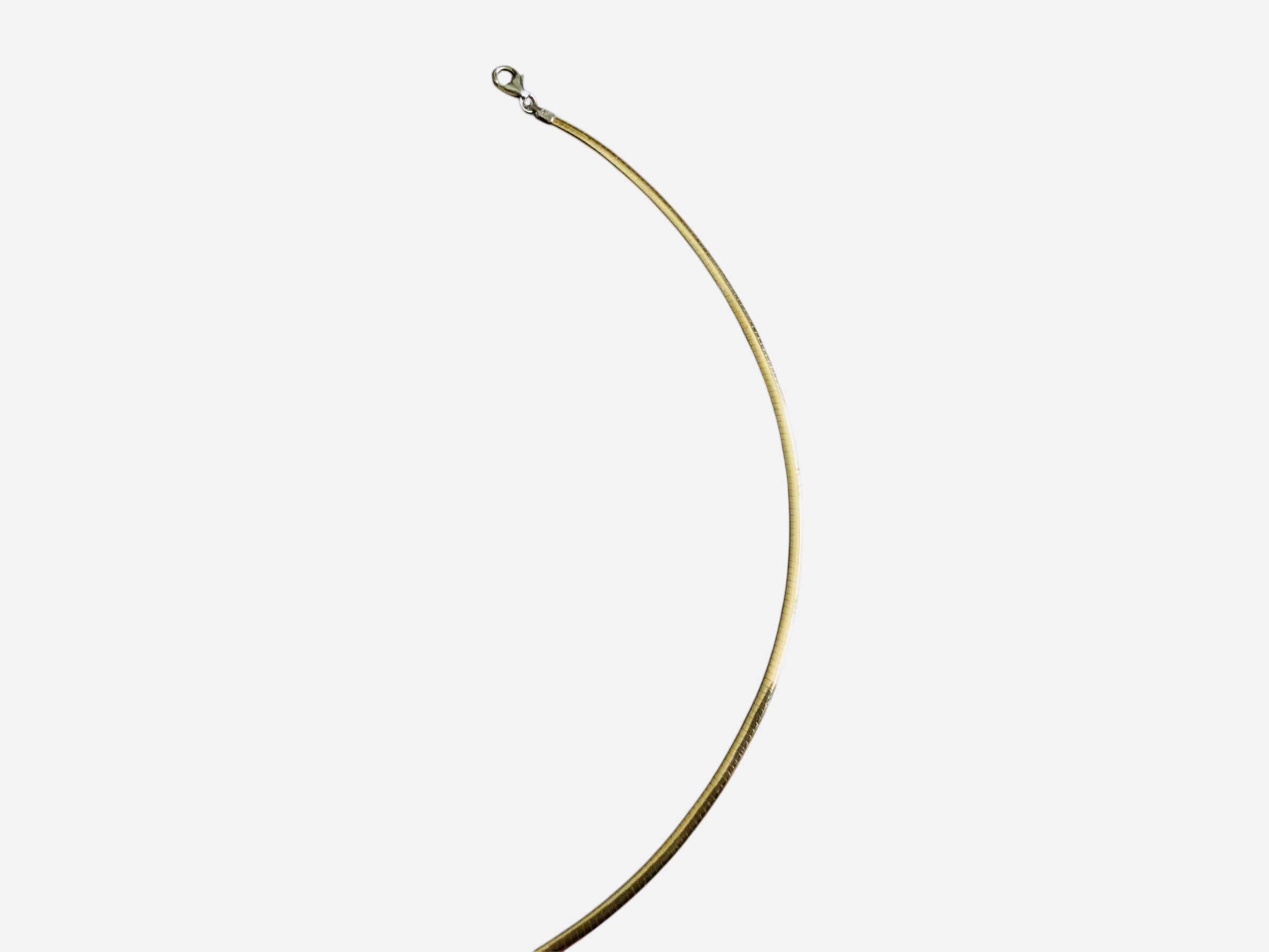 Collar de Eslabones Omega de Oro de 14 K de Doble Tono en Bueno estado para la venta en Guaynabo, PR