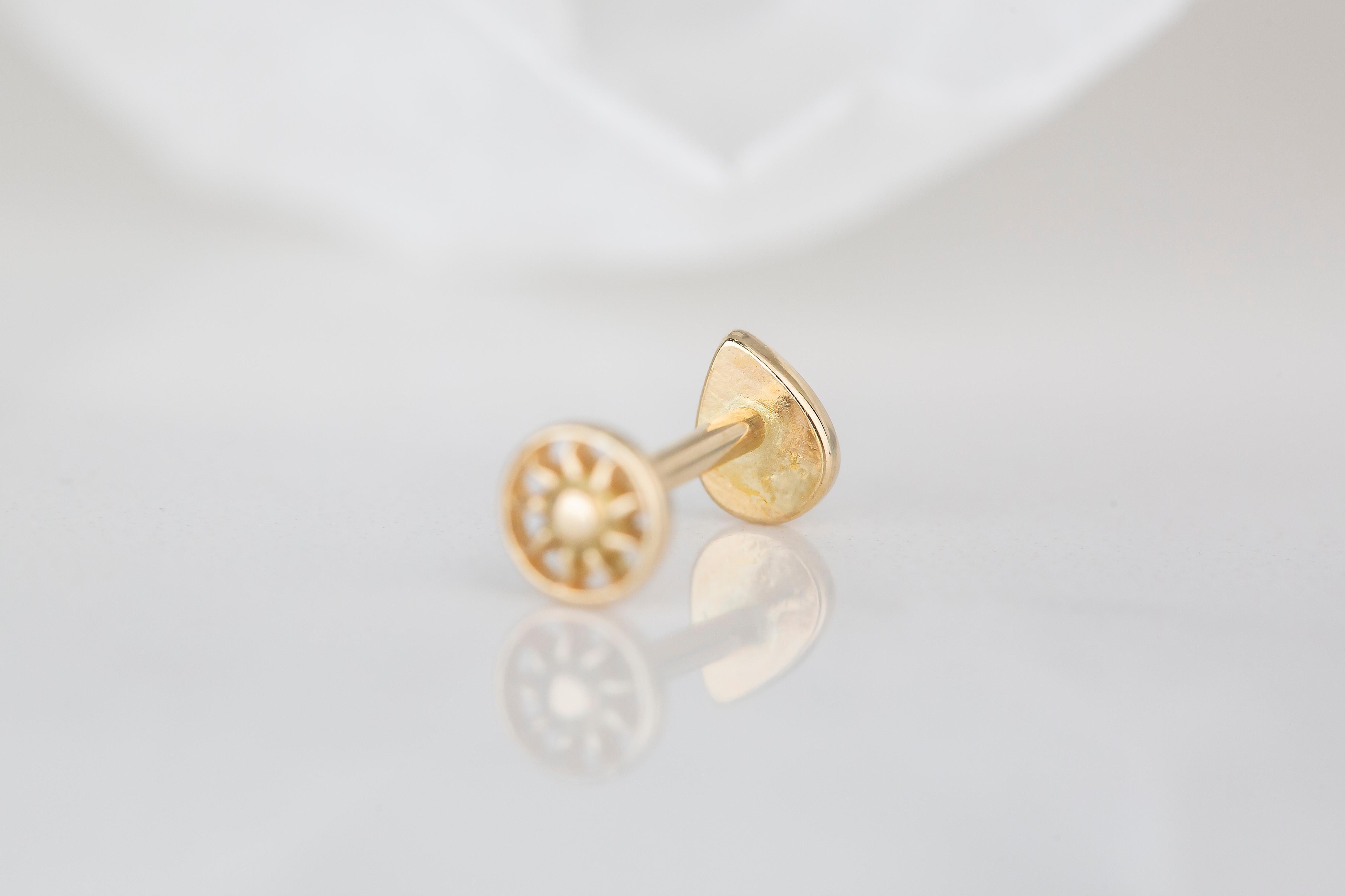 14K Gold Drop Shape Piercing, Pear Shape Gold Stud Earring In New Condition For Sale In ISTANBUL, TR