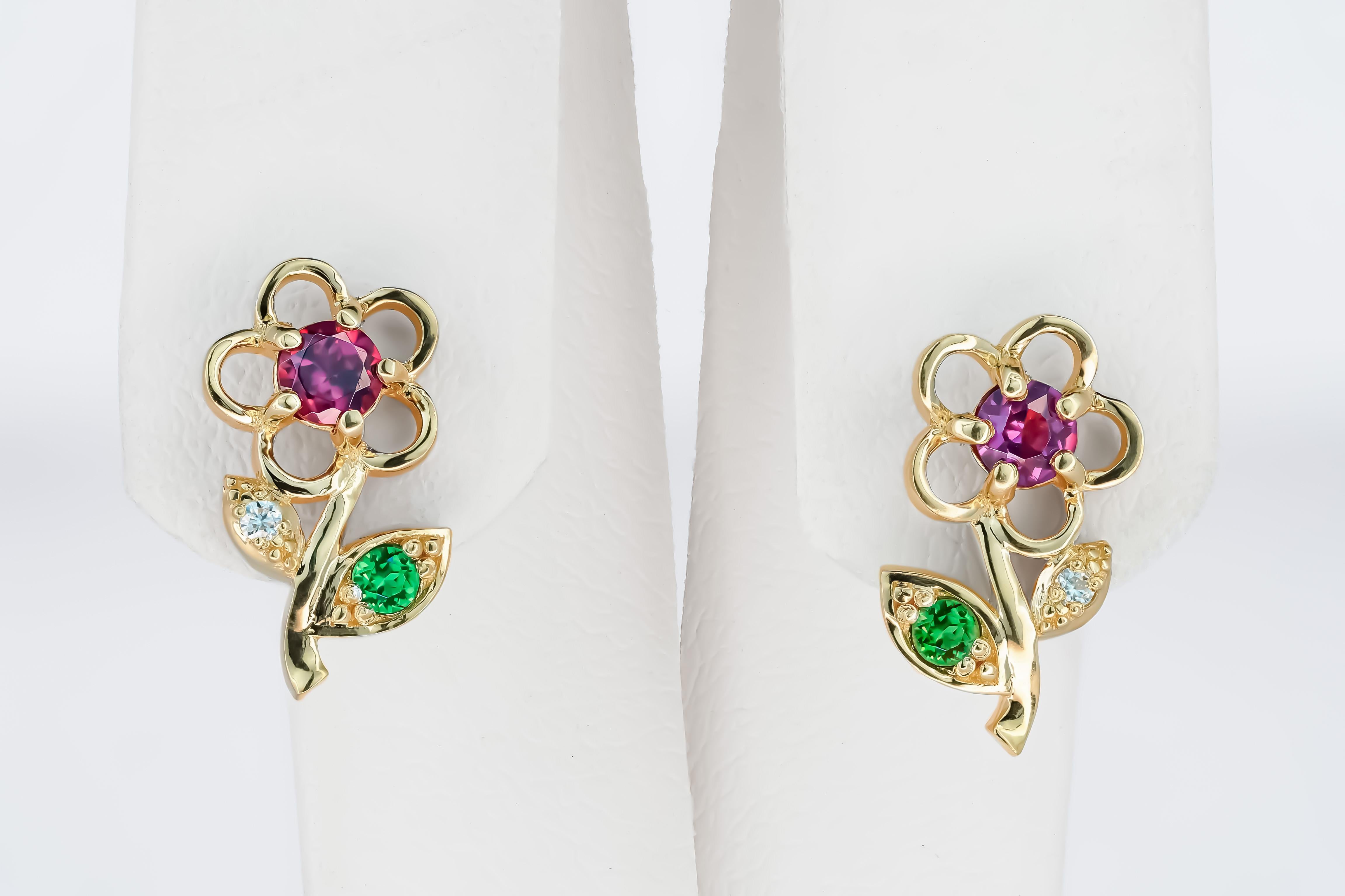Round Cut Flower 14k gold earrings with multicolor gemstones For Sale