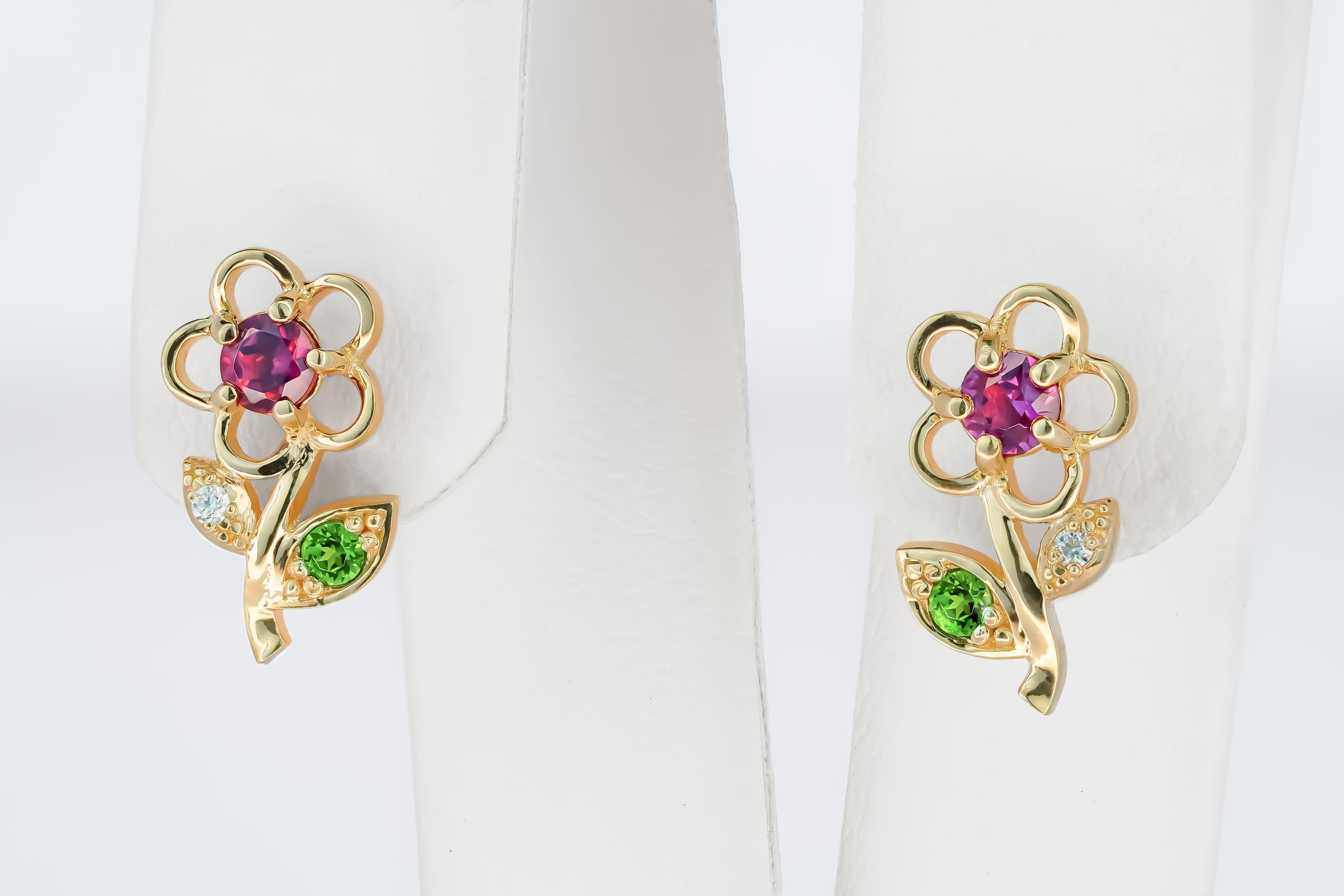 14k Gold Earrings Studs with Garnets, Tsavorites and Diamonds For Sale 1
