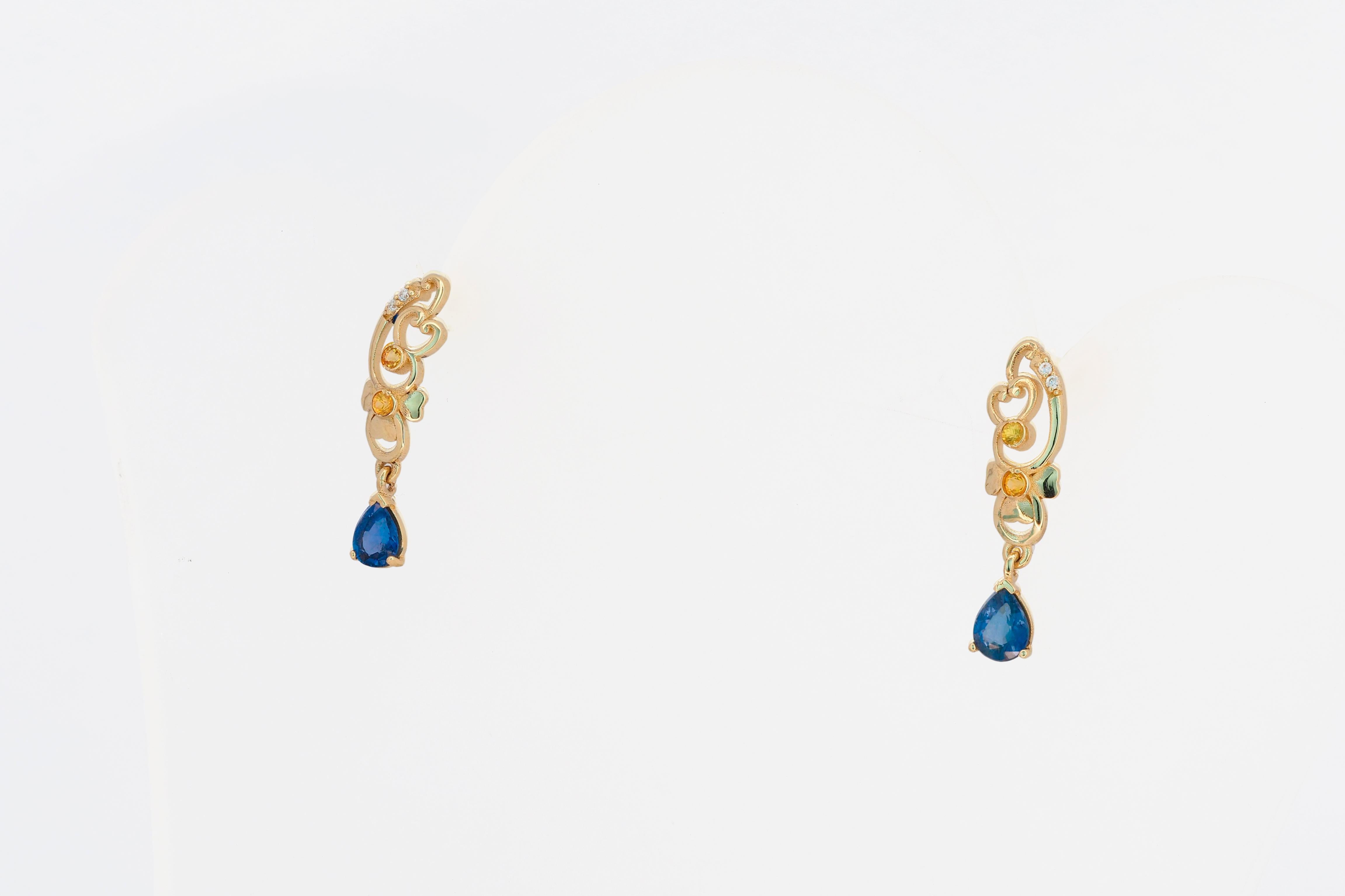Women's 14 Karat Gold Earrings Studs with Sapphires and Diamonds For Sale