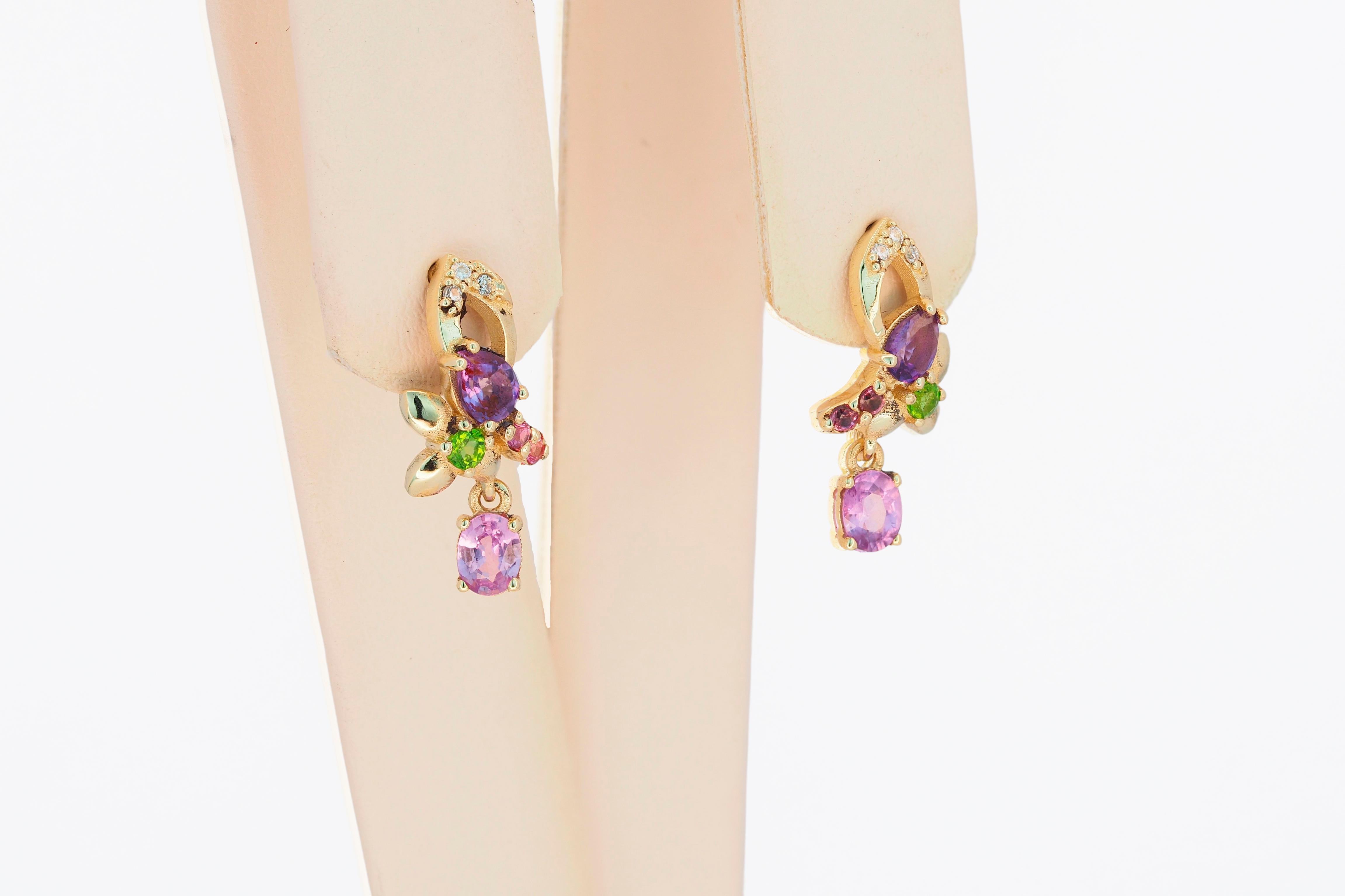 Donna Orecchini con pietre dure in oro 14k in vendita