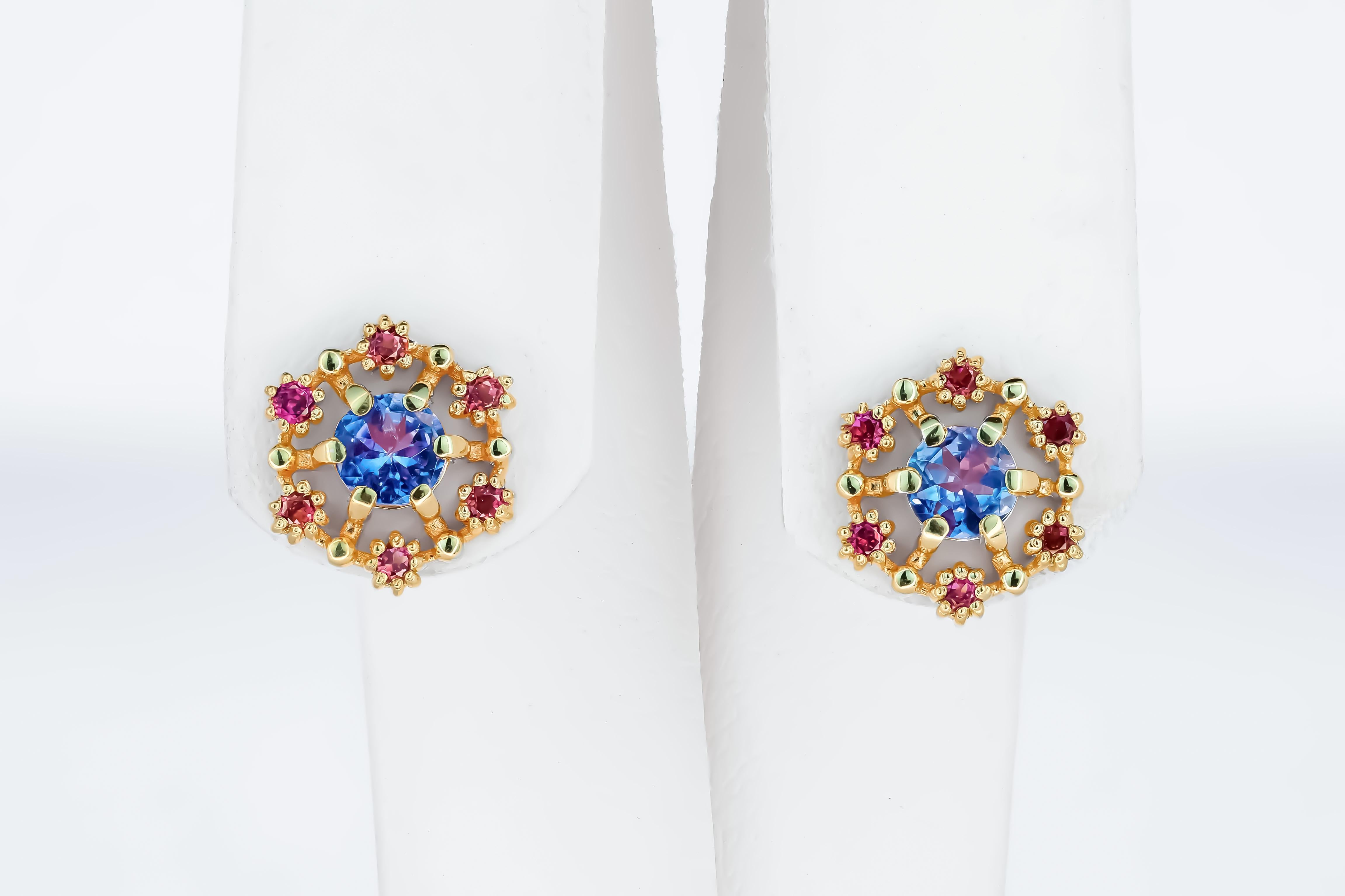 14k gold earrings studs with tanzanites and rubies In New Condition In Istanbul, TR