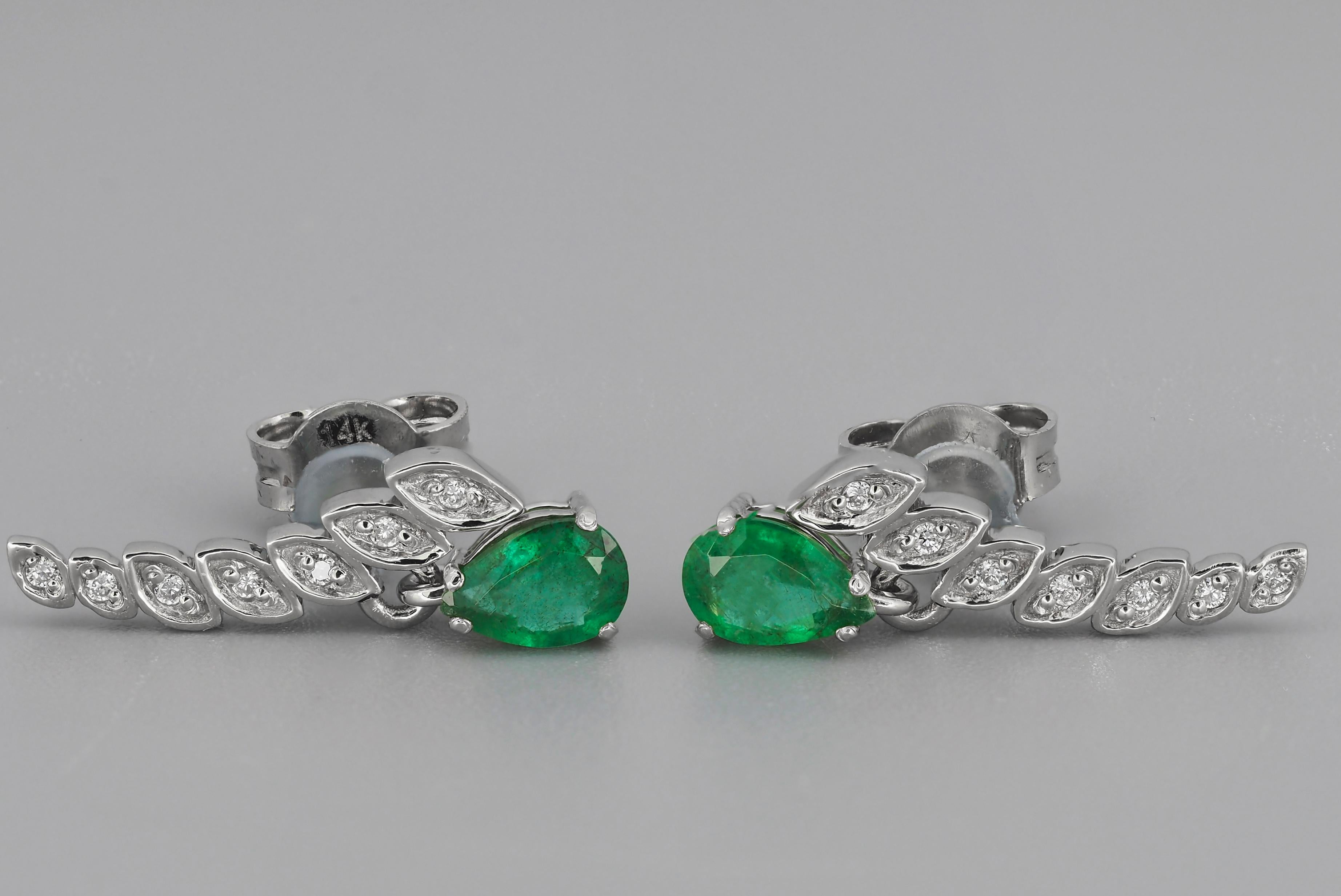 Pear emerald earrings studs. Emerald and diamonds earrings. For Sale 1