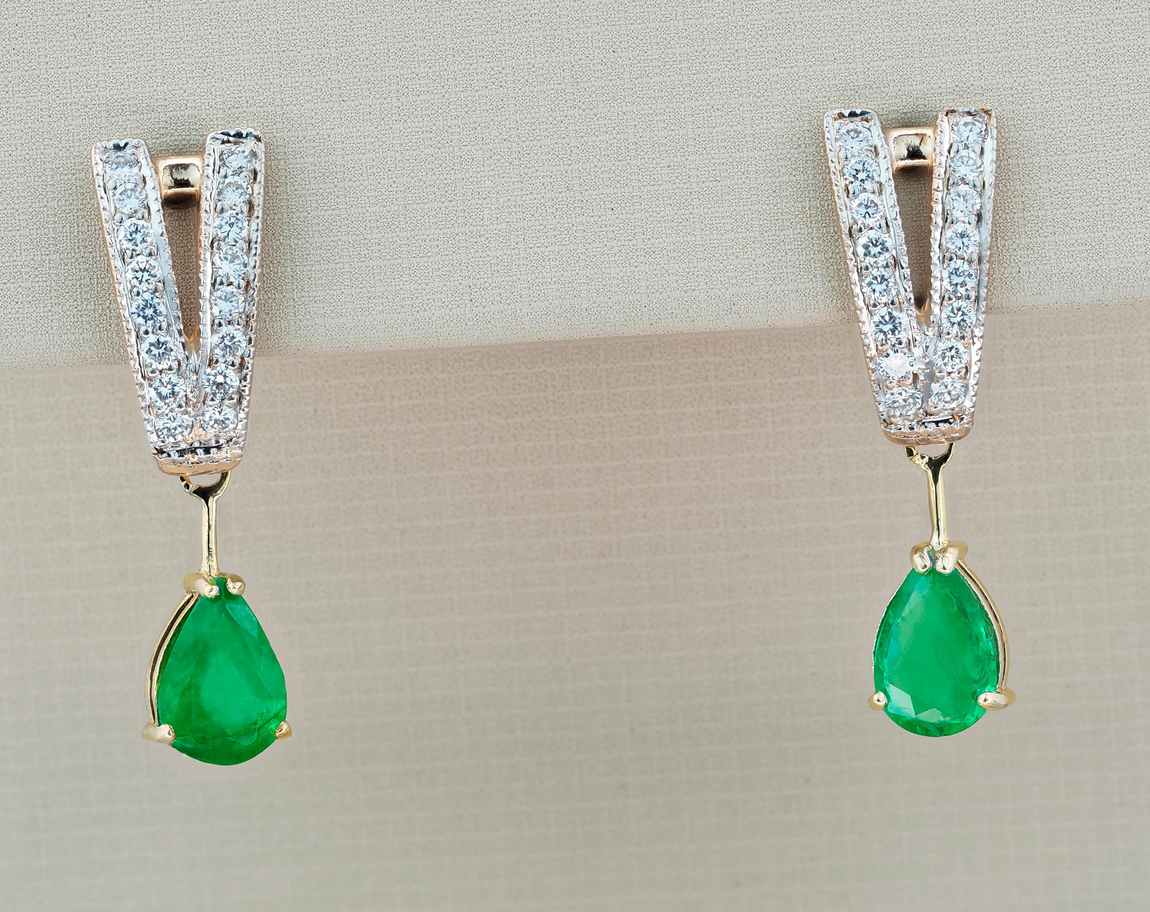 14k Gold Earrings with Pear Emeralds and Diamonds In New Condition For Sale In Istanbul, TR