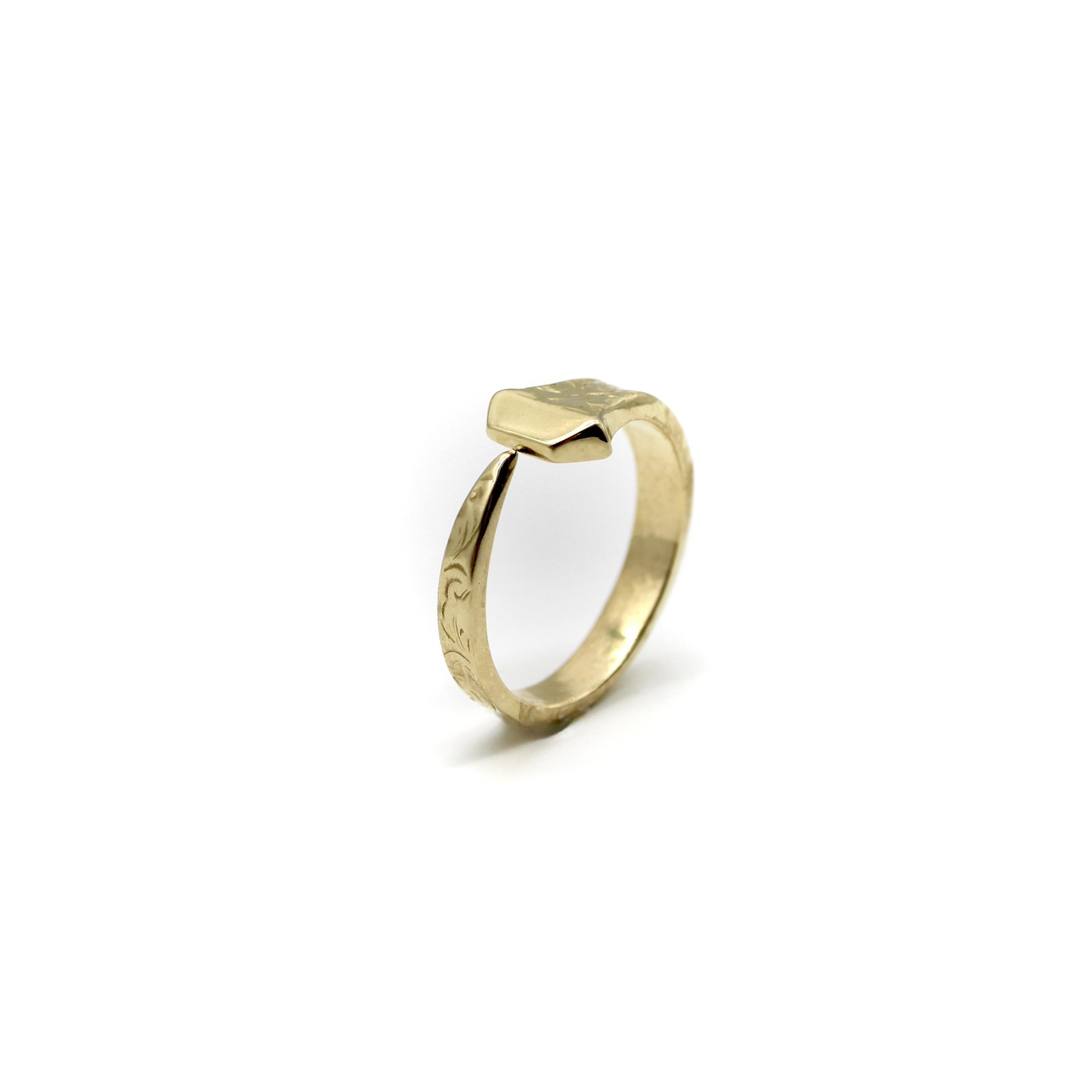 14K Gold Edwardian-Inspired Lucky Nail Ring For Sale 2