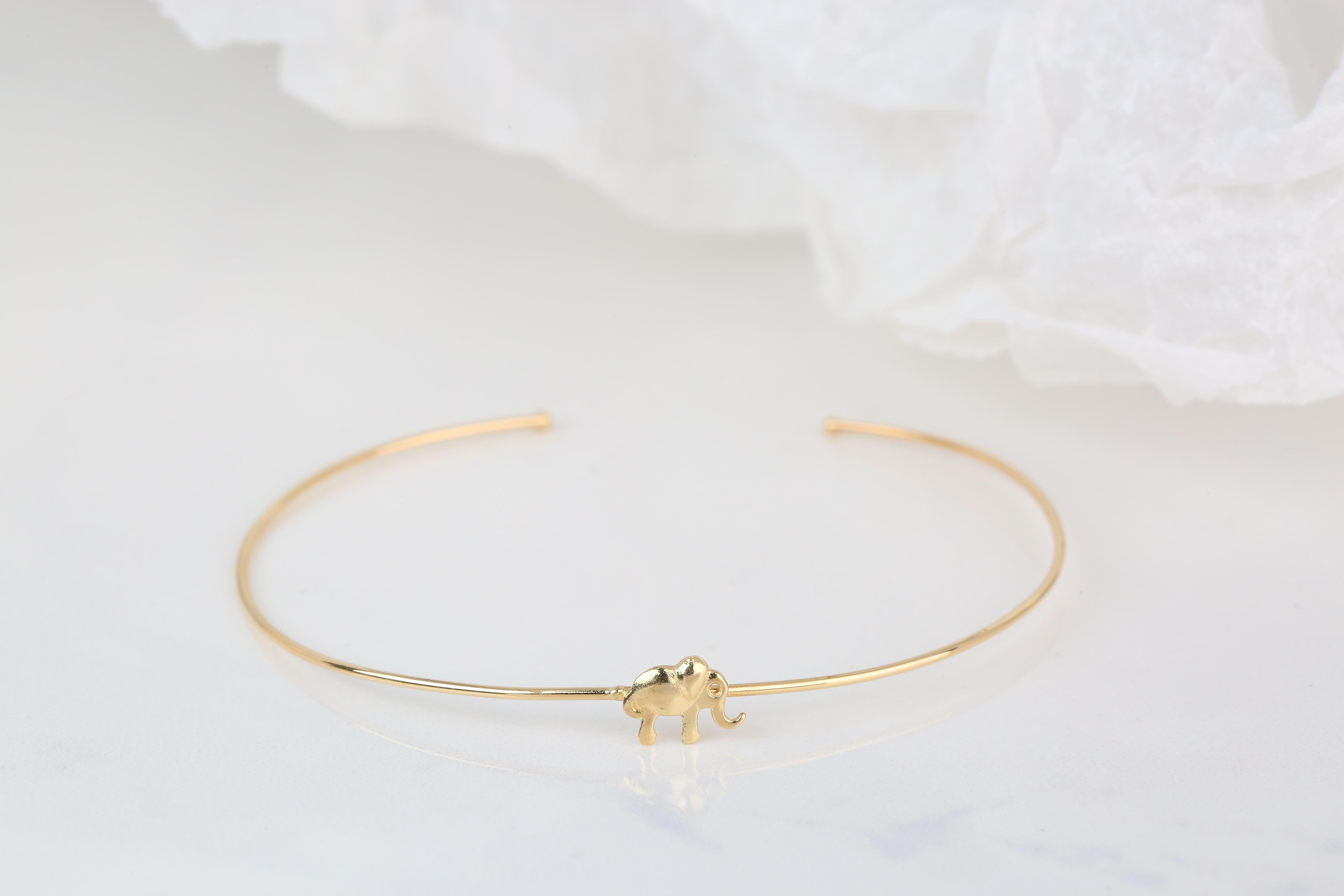 14K Gold Elephant Charm Dainty Cuff Bracelet In New Condition In ISTANBUL, TR
